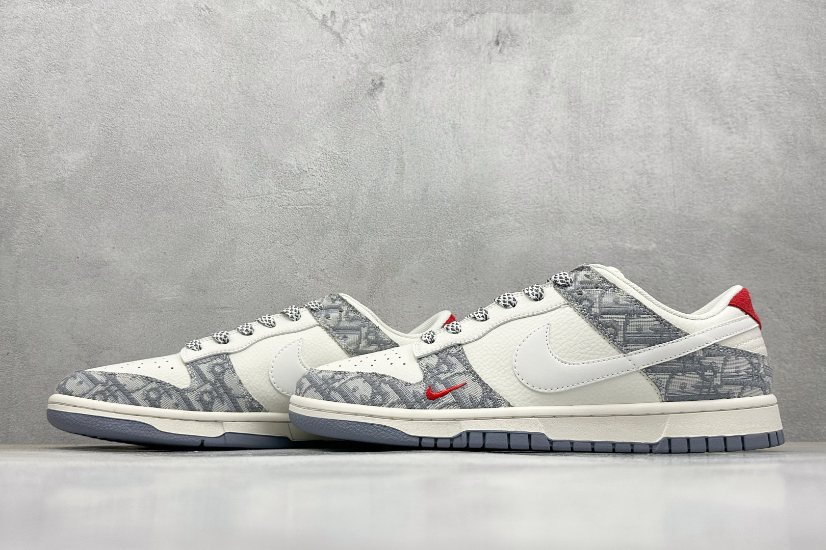 XC版Nike SB Dunk Low“迪奥灰花纹” 周年高端定制 低帮休闲板鞋 CS1688-122