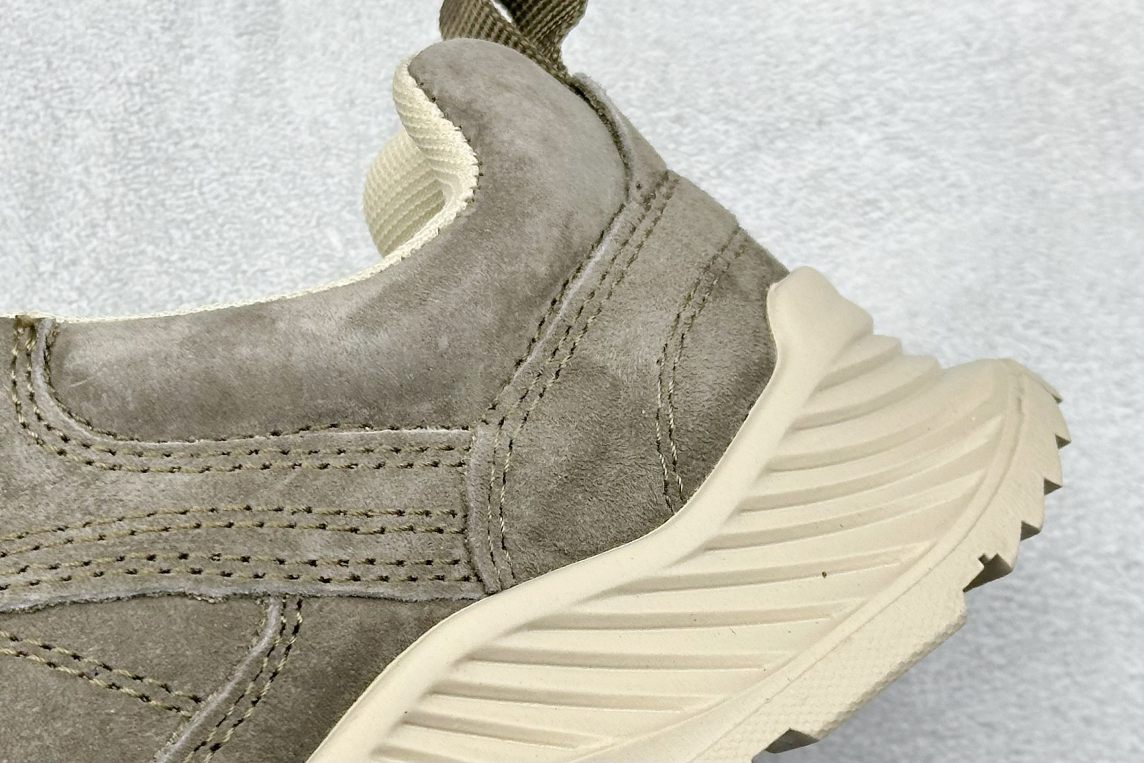 220 CAT/卡特 硬汉土机品牌 Tramp Hike Low 户外休闲低帮男鞋-Chinese UA Cheap High Quatity Brand Clothes Bags handbags Sneakers wholesale wholesaler seller from China Factory suppliers Fashion Clothing Shoes best Quality Beautiful Price 220 CAT/卡特 硬汉土机品牌 Tramp Hike Low 户外休闲低帮男鞋