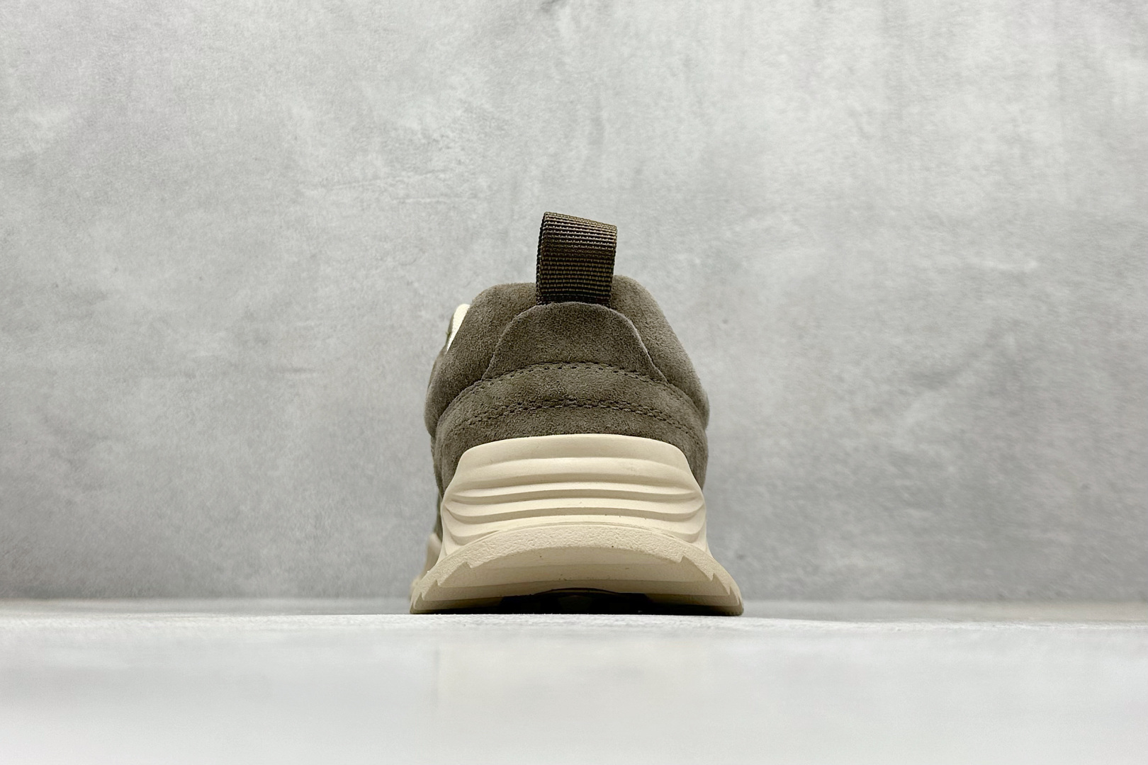 220 CAT/卡特 硬汉土机品牌 Tramp Hike Low 户外休闲低帮男鞋-Chinese UA Cheap High Quatity Brand Clothes Bags handbags Sneakers wholesale wholesaler seller from China Factory suppliers Fashion Clothing Shoes best Quality Beautiful Price 220 CAT/卡特 硬汉土机品牌 Tramp Hike Low 户外休闲低帮男鞋