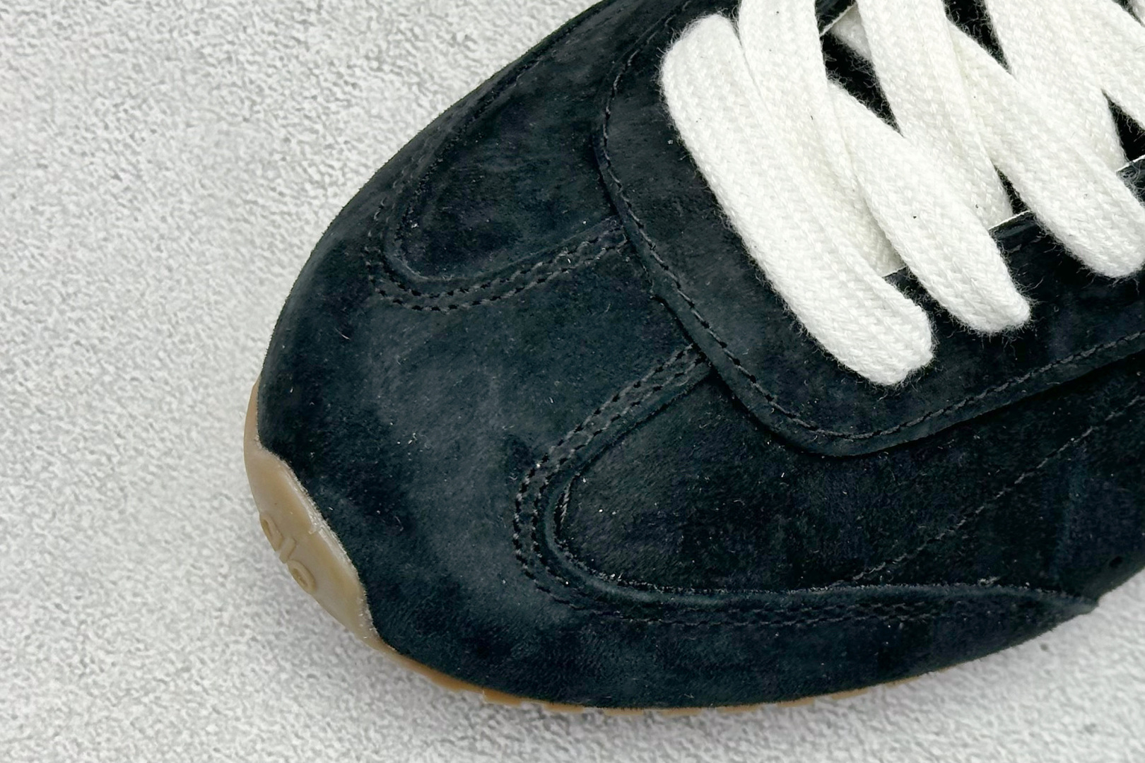 240 K版Alo Yoga Sunset Sneaker 徳训生活休闲鞋 黑色 A0891U-Black