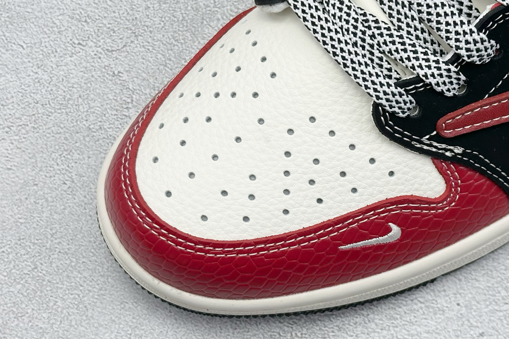 Travis Scott x Nike Air Jordan 1 Low x Stussy Air Jordan 1 Low 反转红白黑小勾满天星倒钩 HS8068-060