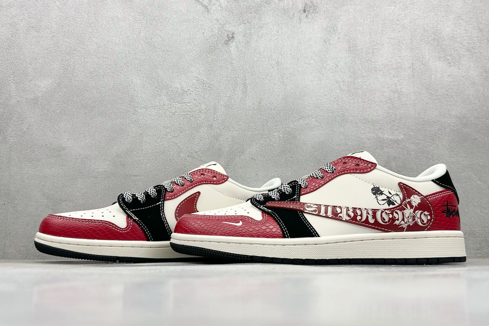 Travis Scott x Nike Air Jordan 1 Low x Stussy Air Jordan 1 Low 反转红白黑小勾满天星倒钩 HS8068-060