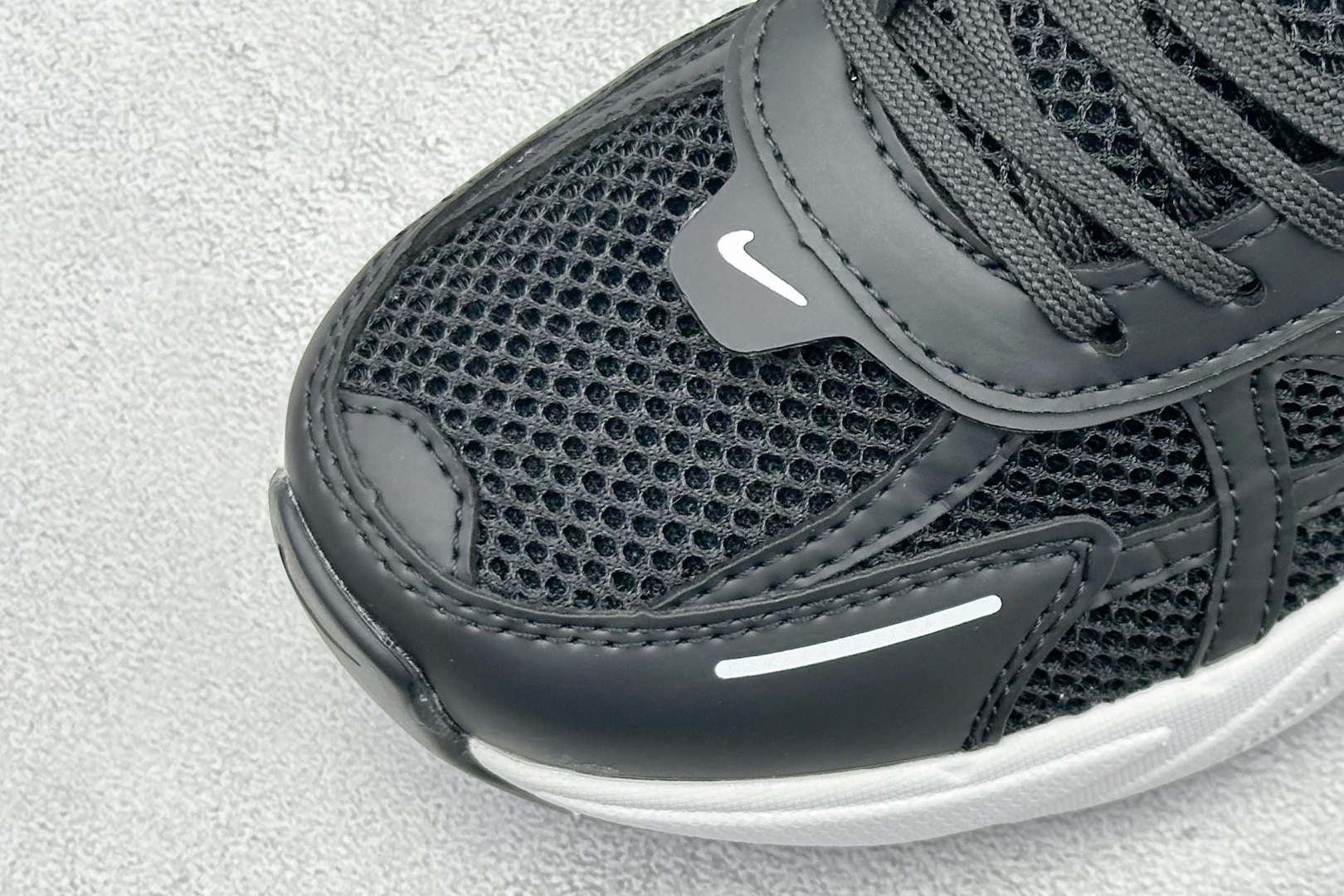 190 NK V2K Run 减震防滑复古低帮跑步鞋 FD0736-001