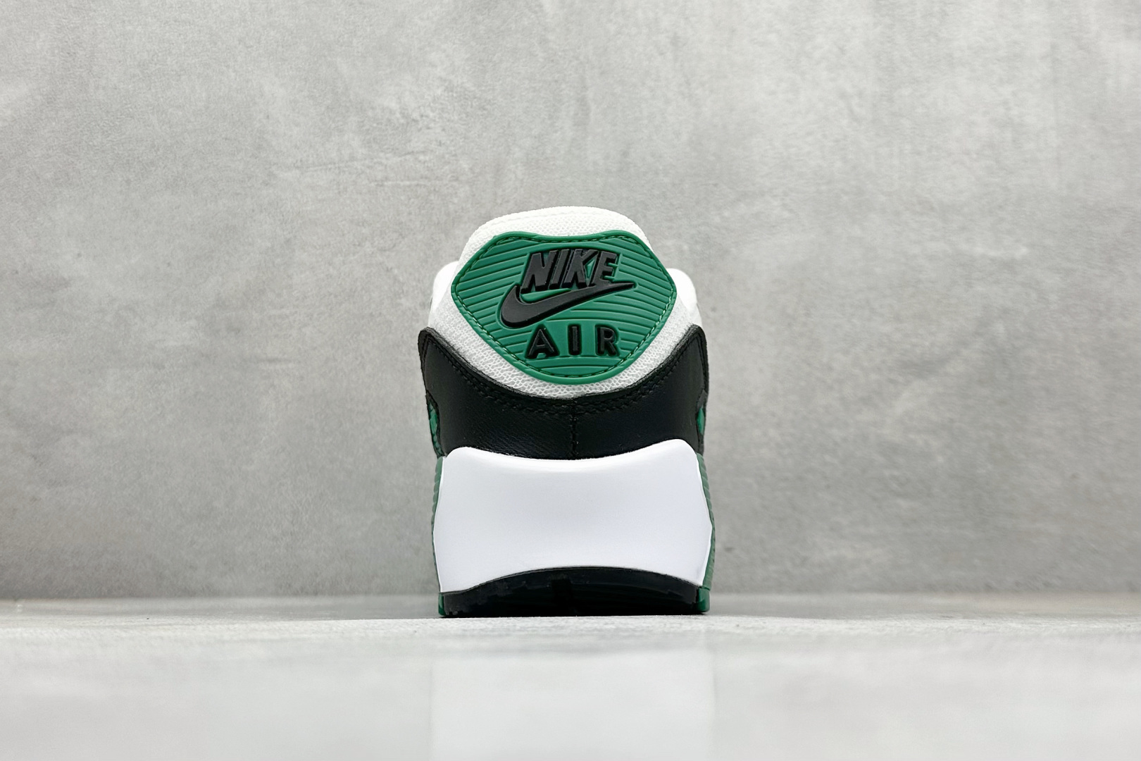 NK Air 90 气垫复古减震跑步鞋 FB9658-100