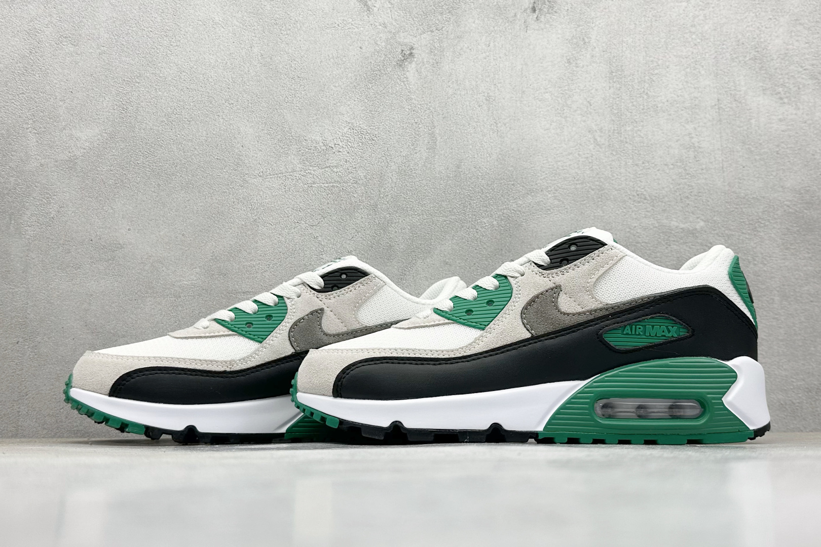 NK Air 90 气垫复古减震跑步鞋 FB9658-100