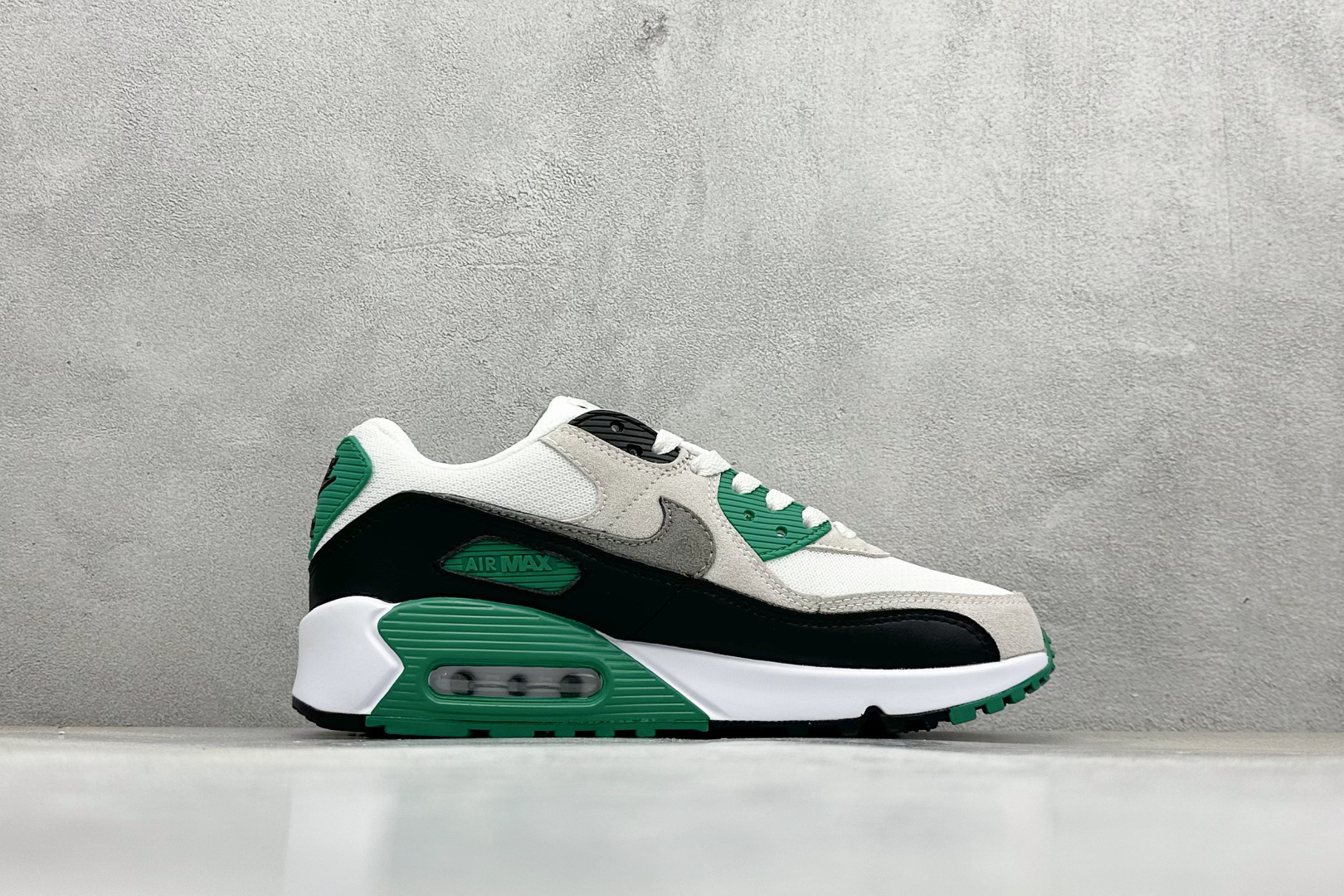 NK Air 90 气垫复古减震跑步鞋 FB9658-100