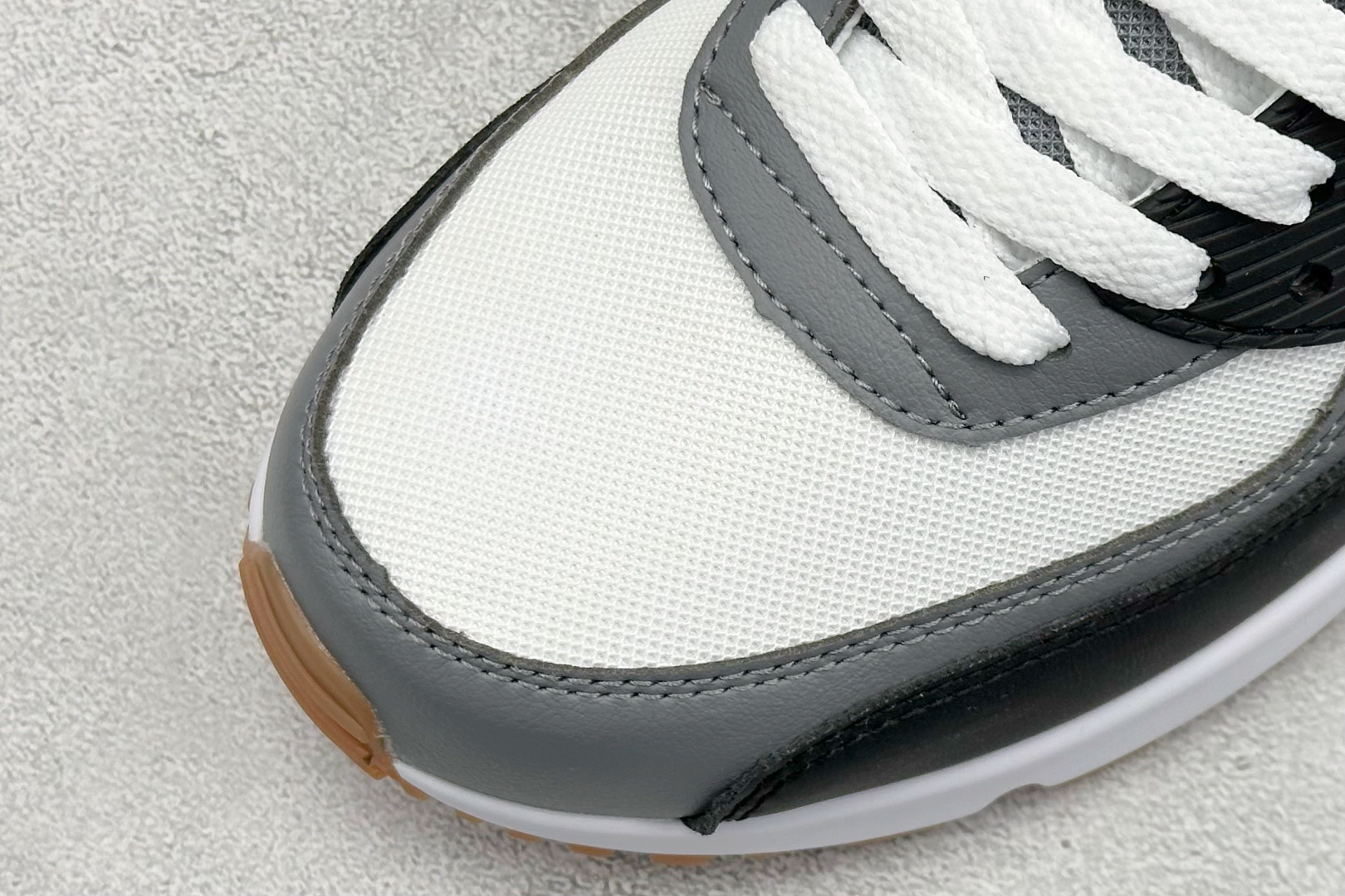 NK Air 90 气垫复古减震跑步鞋 DM0029-116