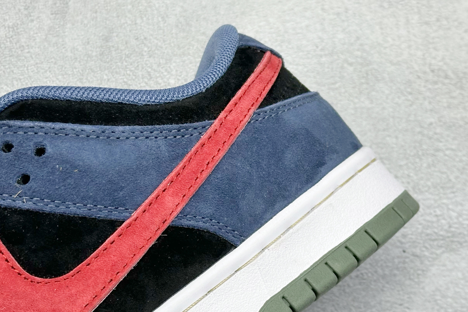 Nike SB Dunk Low 蓝红 HF3063-002 Nike SB Dunk Low 蓝红 HF3063-002