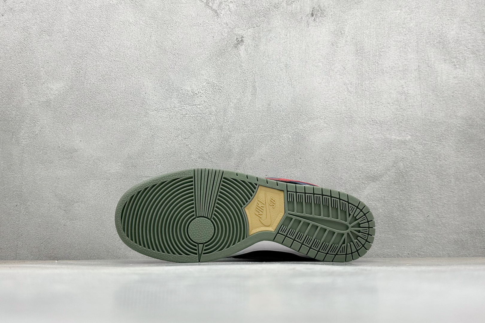 Nike SB Dunk Low 蓝红 HF3063-002 Nike SB Dunk Low 蓝红 HF3063-002