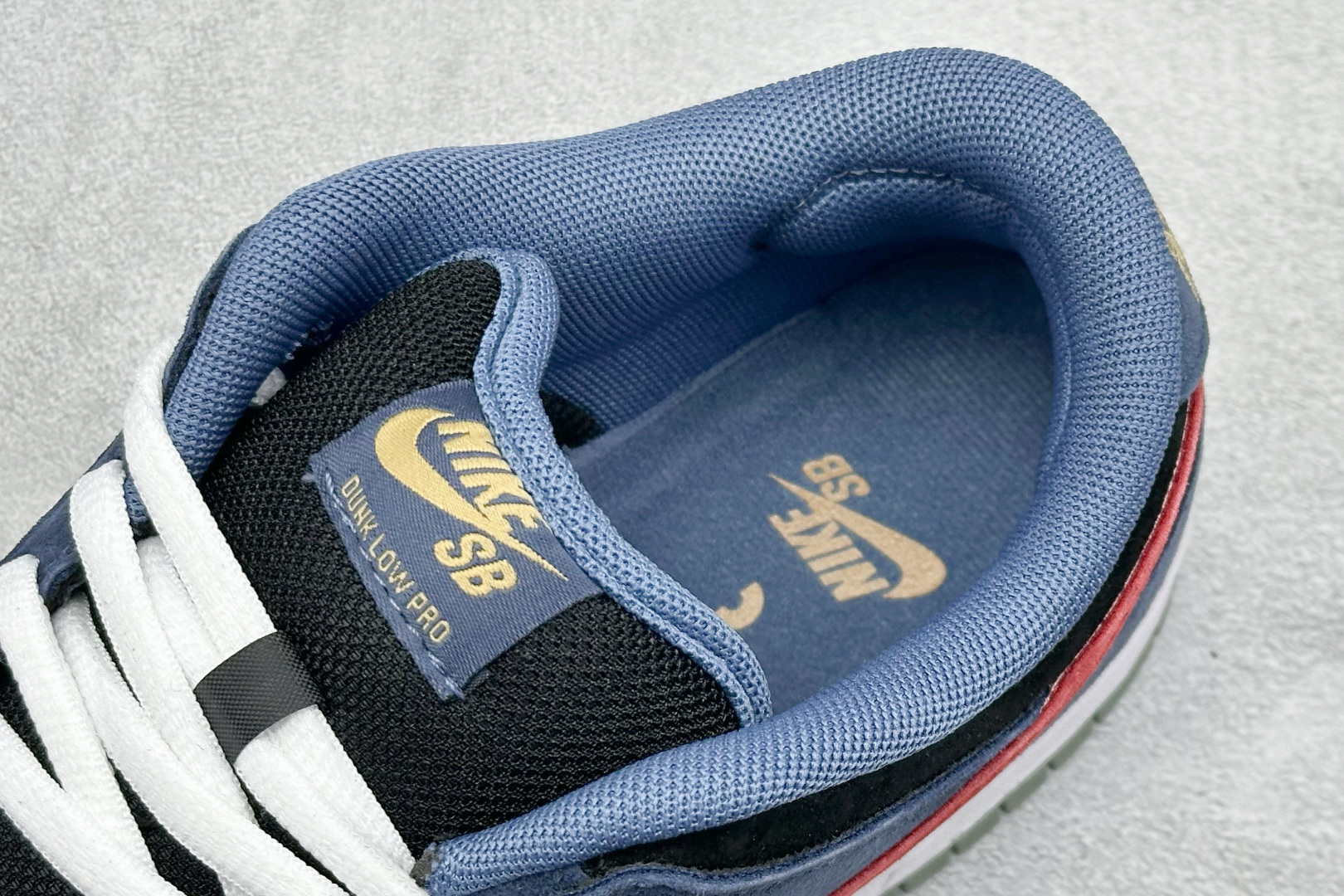 Nike SB Dunk Low 蓝红 HF3063-002 Nike SB Dunk Low 蓝红 HF3063-002