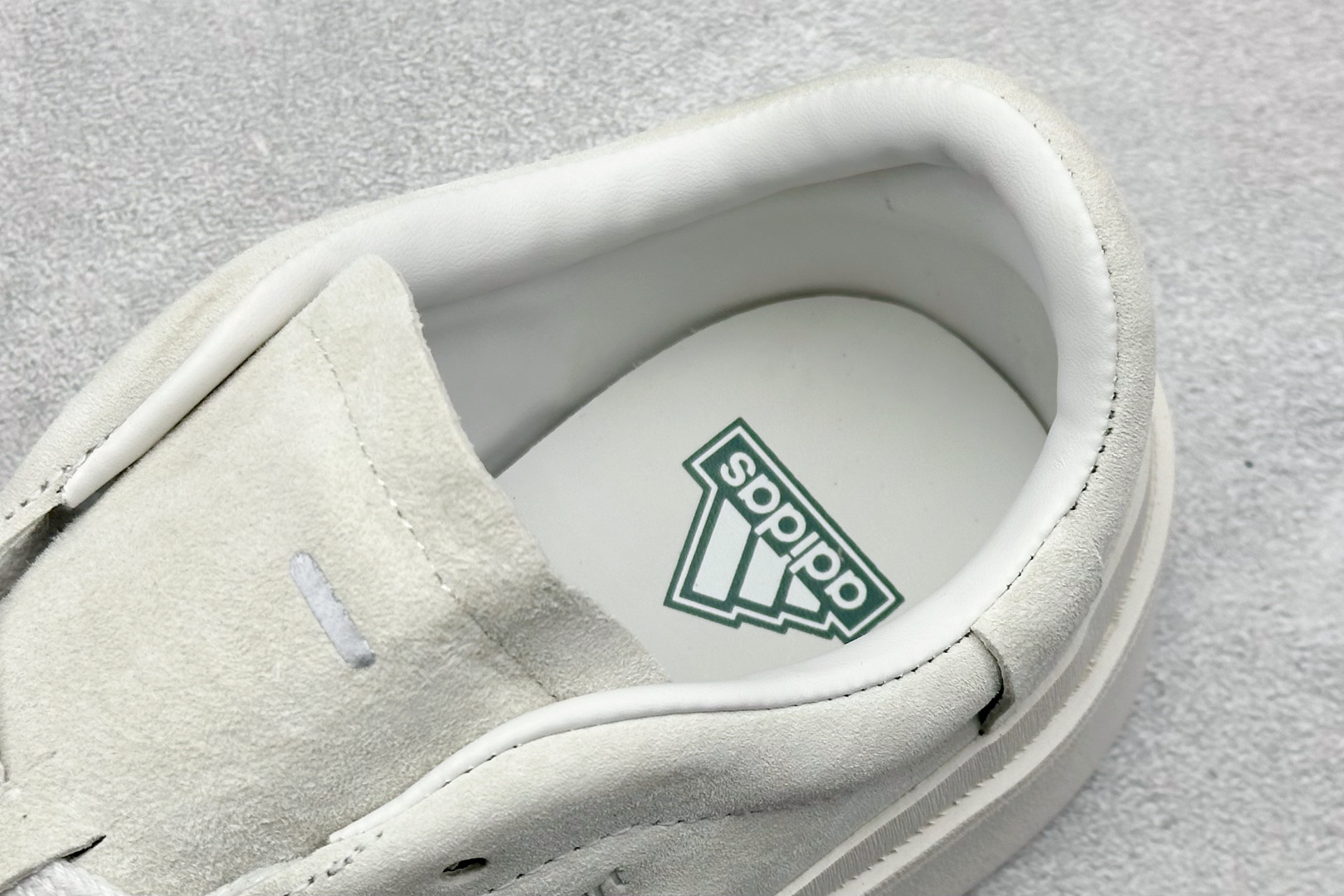 GW版AD Fos Labcourt Trainers 舒适百搭休闲低帮运动板鞋 ID6228