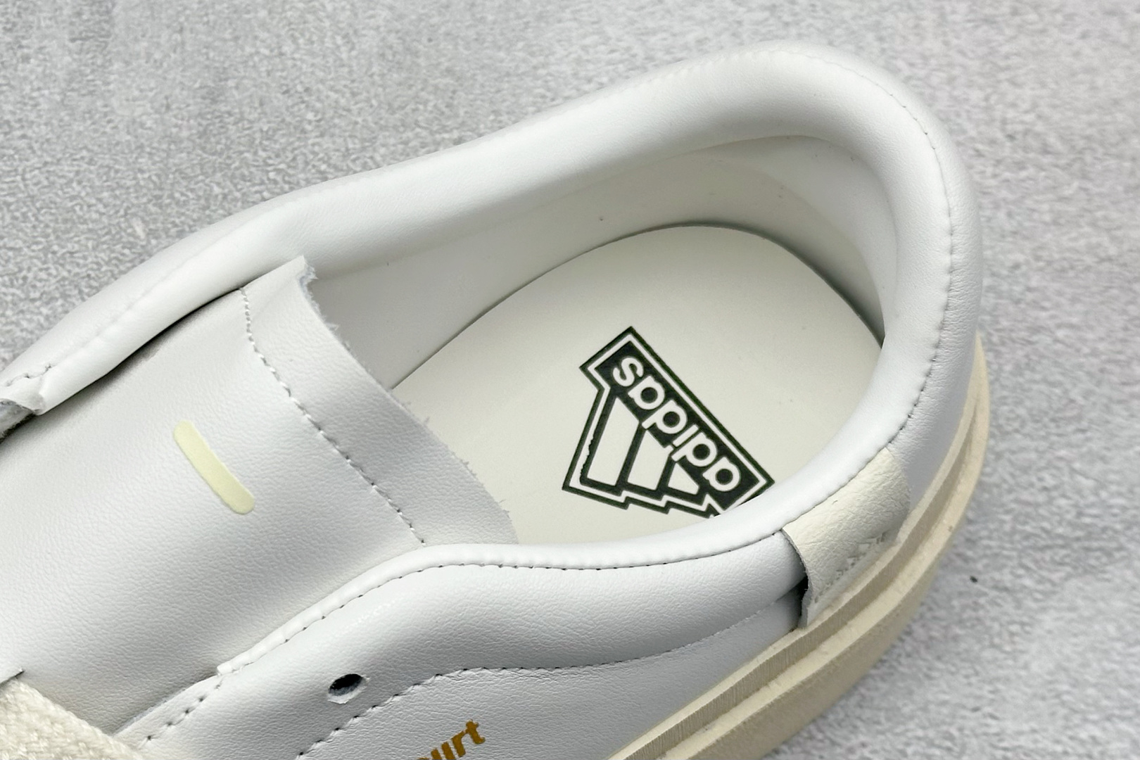 GW版AD Fos Labcourt Trainers 舒适百搭休闲低帮运动板鞋 IF1709