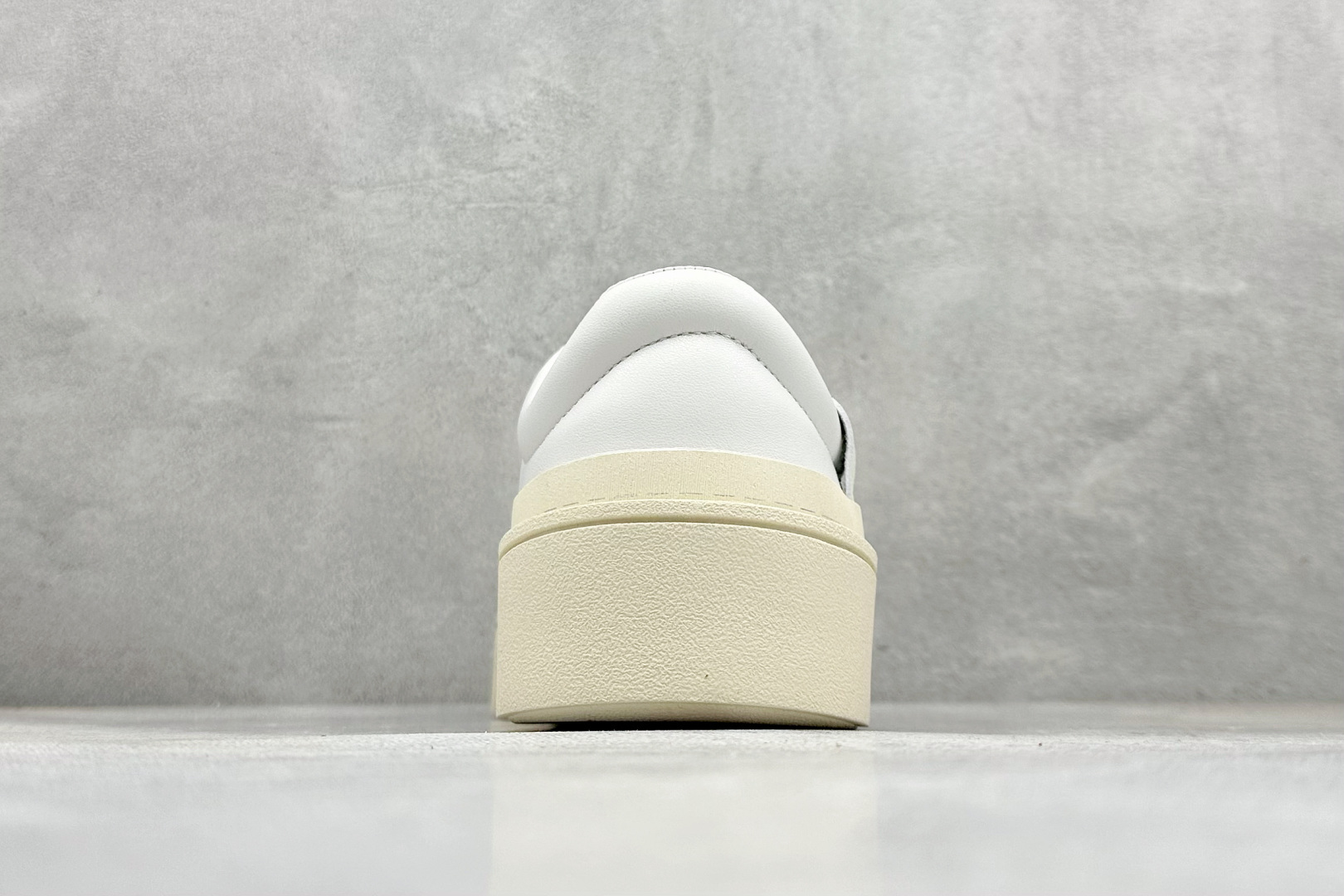 GW版AD Fos Labcourt Trainers 舒适百搭休闲低帮运动板鞋 IF1709