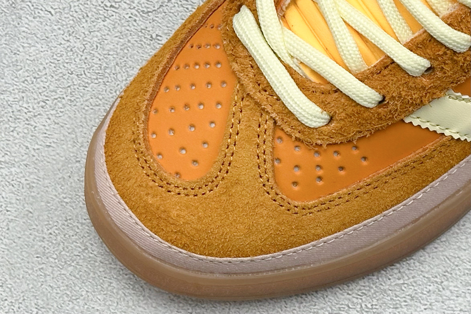 HY版Bad Bunny x Adidas Gazelle Indoor 联名款 三叶草复古休闲防滑耐磨低帮板鞋 JS5050