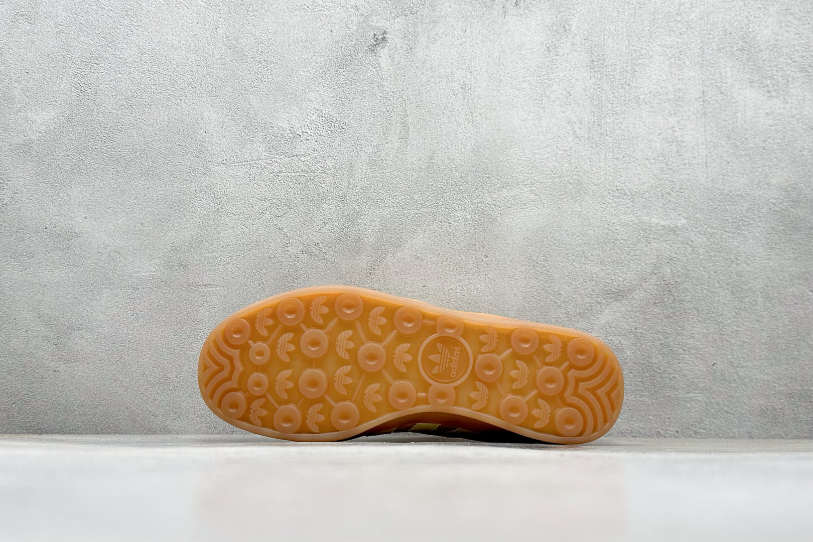 HY版Bad Bunny x Adidas Gazelle Indoor 联名款 三叶草复古休闲防滑耐磨低帮板鞋 JS5050