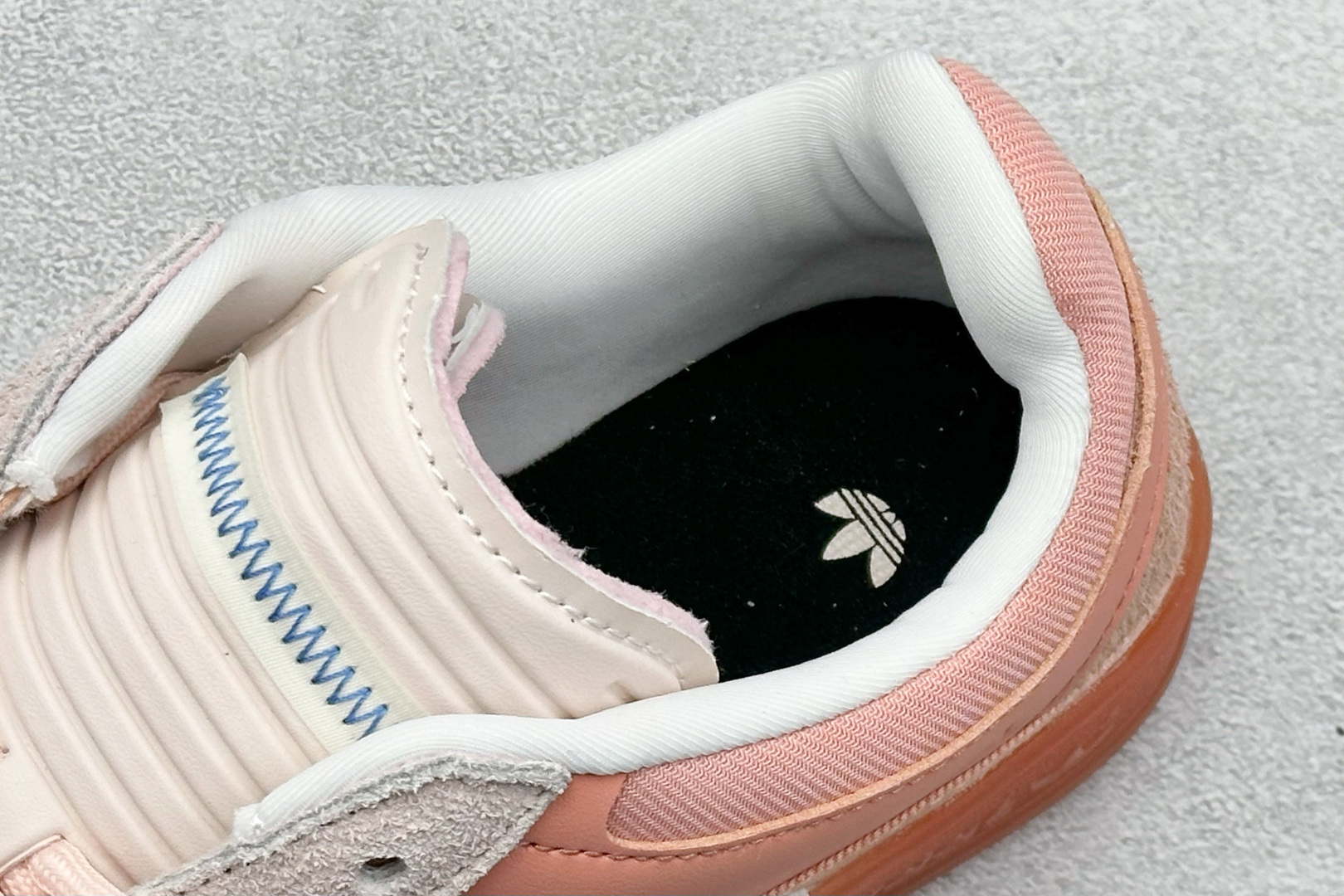 HY版Bad Bunny x Adidas Gazelle Indoor 联名款 三叶草复古休闲防滑耐磨低帮板鞋 JS5052