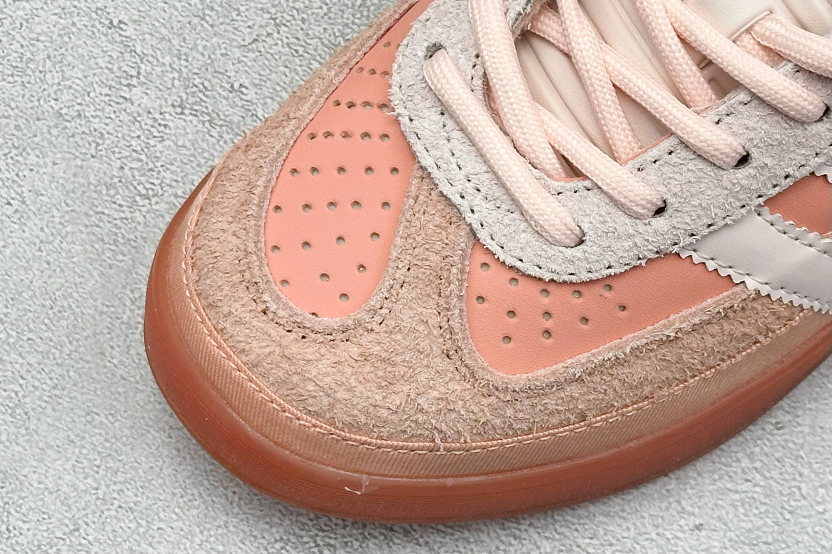 HY版Bad Bunny x Adidas Gazelle Indoor 联名款 三叶草复古休闲防滑耐磨低帮板鞋 JS5052