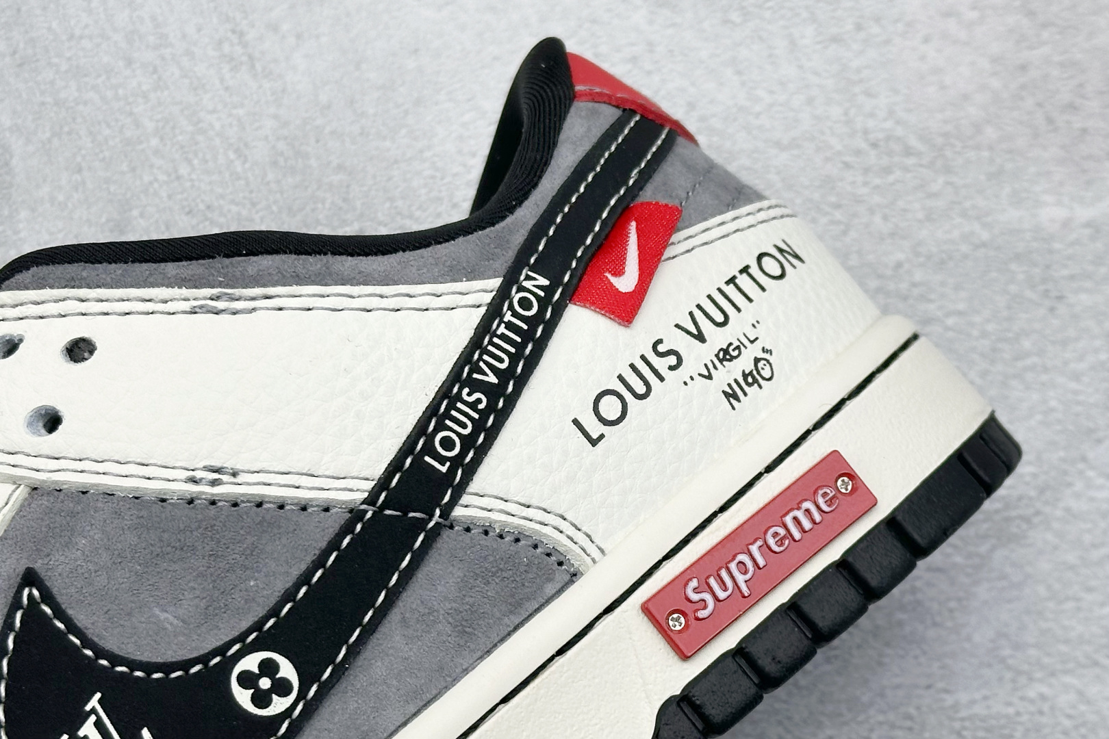 XC版Nike SB Dunk Low x Louis Vuitton xSuperme 白灰 CX5050-Y17