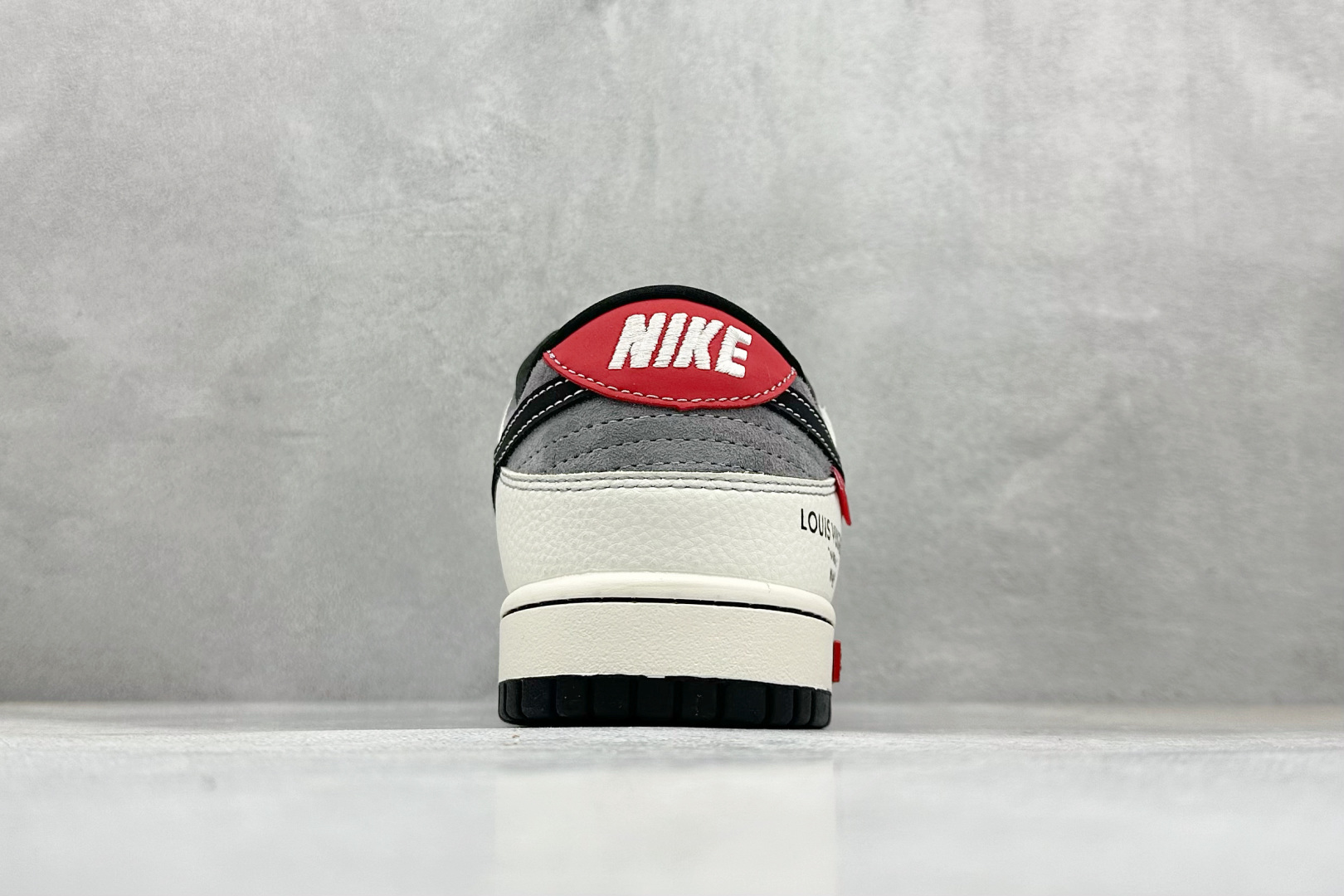 XC版Nike SB Dunk Low x Louis Vuitton xSuperme 白灰 CX5050-Y17