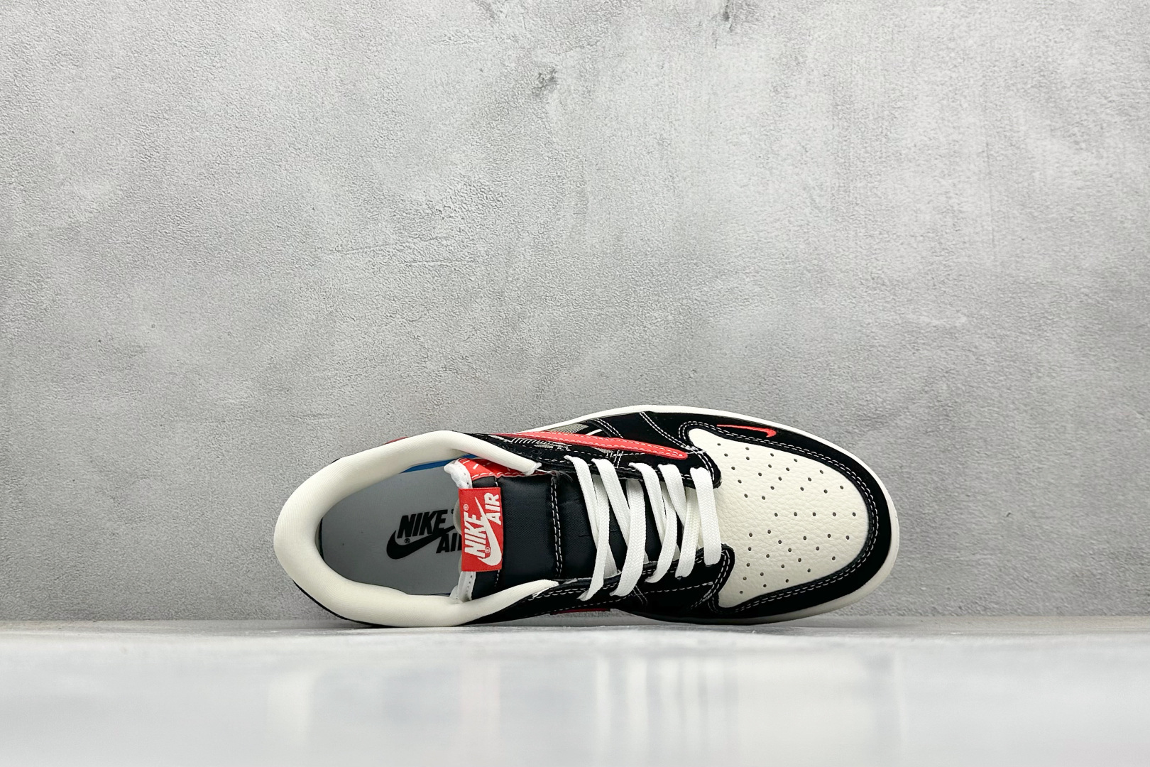 XC版Travis Scott x Fragment Design x Air Jordan 1 Low SP AJ1 乔1 芬迪联名 猫眼红勾 低帮文化休闲板鞋 XS2025-078 XC版Travis Scott x Fragment Design x Air Jordan 1 Low SP AJ1 乔1 芬迪联名 猫眼红勾 低帮文化休闲板鞋 XS2025-078