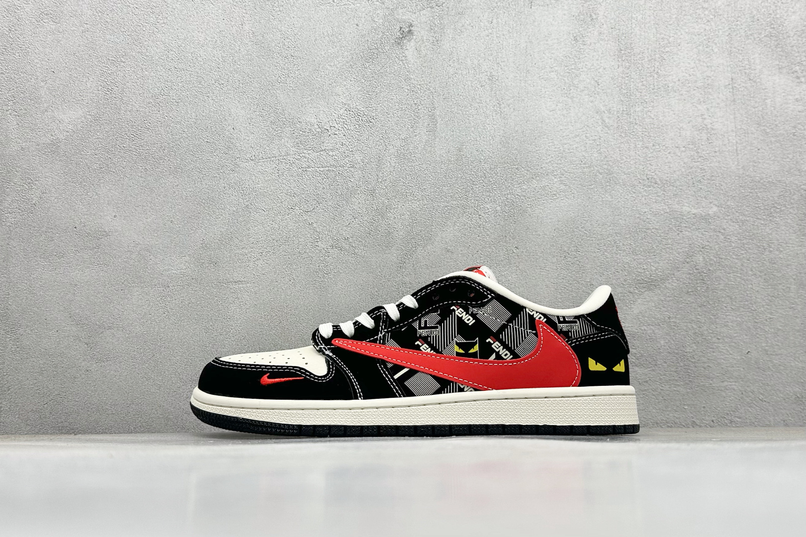 XC版Travis Scott x Fragment Design x Air Jordan 1 Low SP AJ1 乔1 芬迪联名 猫眼红勾 低帮文化休闲板鞋 XS2025-078 XC版Travis Scott x Fragment Design x Air Jordan 1 Low SP AJ1 乔1 芬迪联名 猫眼红勾 低帮文化休闲板鞋 XS2025-078