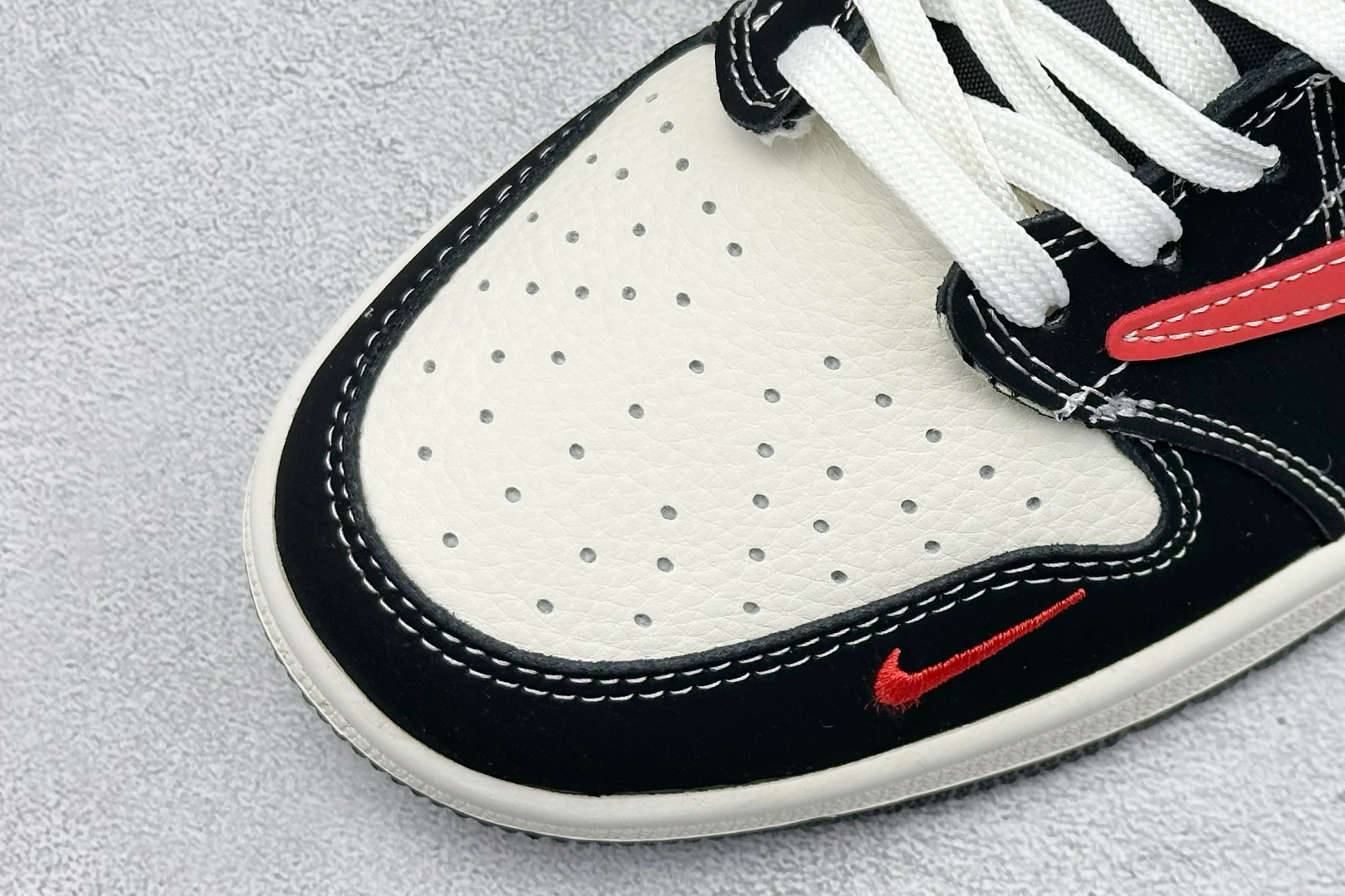 XC版Travis Scott x Fragment Design x Air Jordan 1 Low SP AJ1 乔1 芬迪联名 猫眼红勾 低帮文化休闲板鞋 XS2025-078 XC版Travis Scott x Fragment Design x Air Jordan 1 Low SP AJ1 乔1 芬迪联名 猫眼红勾 低帮文化休闲板鞋 XS2025-078