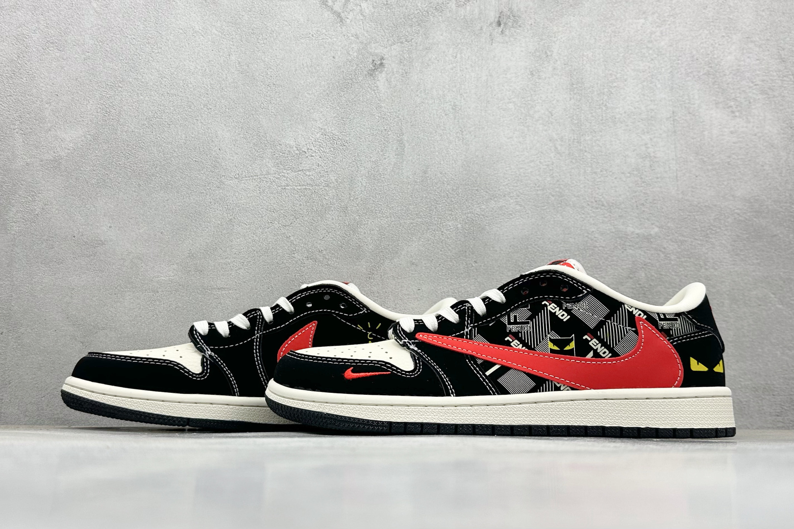 XC版Travis Scott x Fragment Design x Air Jordan 1 Low SP AJ1 乔1 芬迪联名 猫眼红勾 低帮文化休闲板鞋 XS2025-078 XC版Travis Scott x Fragment Design x Air Jordan 1 Low SP AJ1 乔1 芬迪联名 猫眼红勾 低帮文化休闲板鞋 XS2025-078