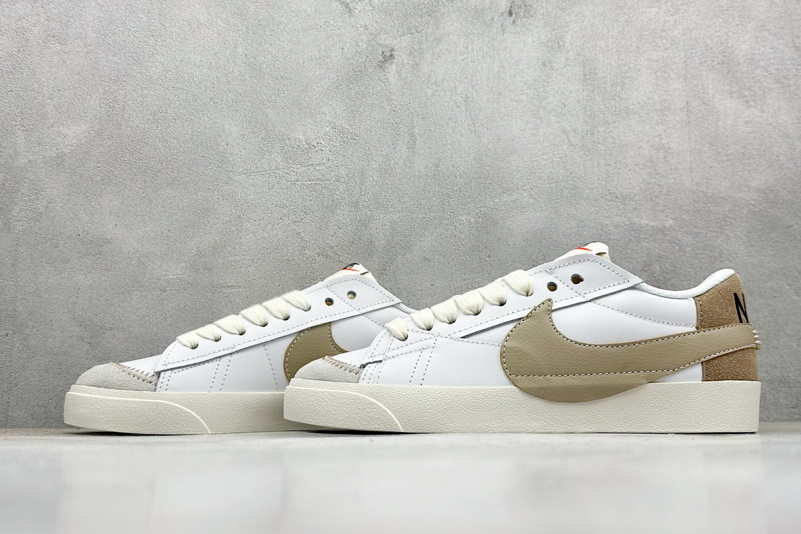 PG版Nike Blazer low 77 JUMBO 开括者大勾低帮休闲板鞋 DZ2772-121