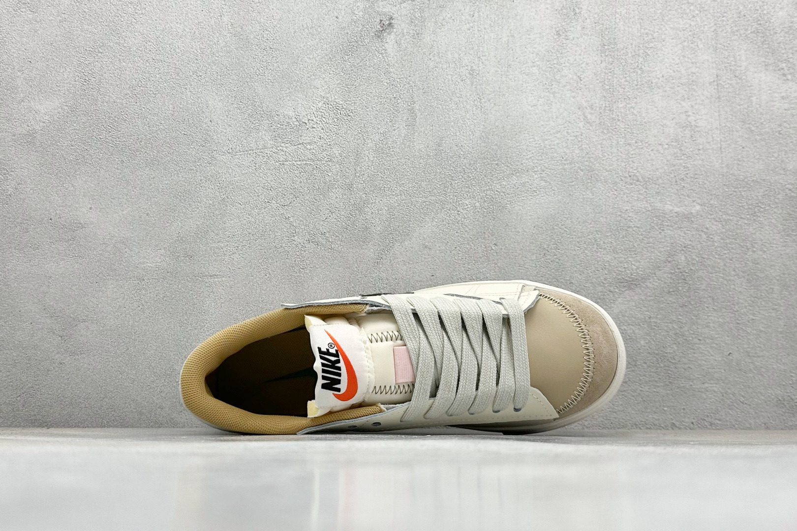 PG版Nike Blazer low 77 JUMBO 开括者大勾低帮休闲板鞋 DQ1470-105 PG版Nike Blazer low 77 JUMBO 开括者大勾低帮休闲板鞋 DQ1470-105