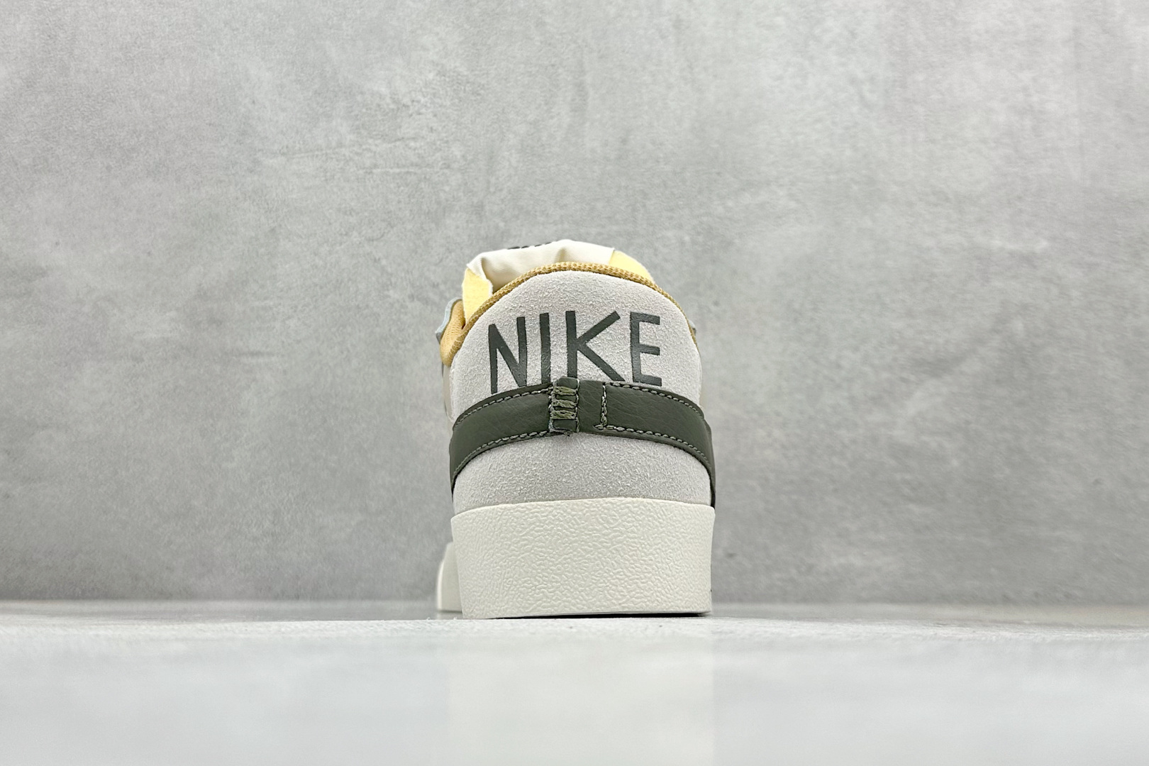 PG版Nike Blazer low 77 JUMBO 开括者大勾低帮休闲板鞋 DQ1470-105 PG版Nike Blazer low 77 JUMBO 开括者大勾低帮休闲板鞋 DQ1470-105