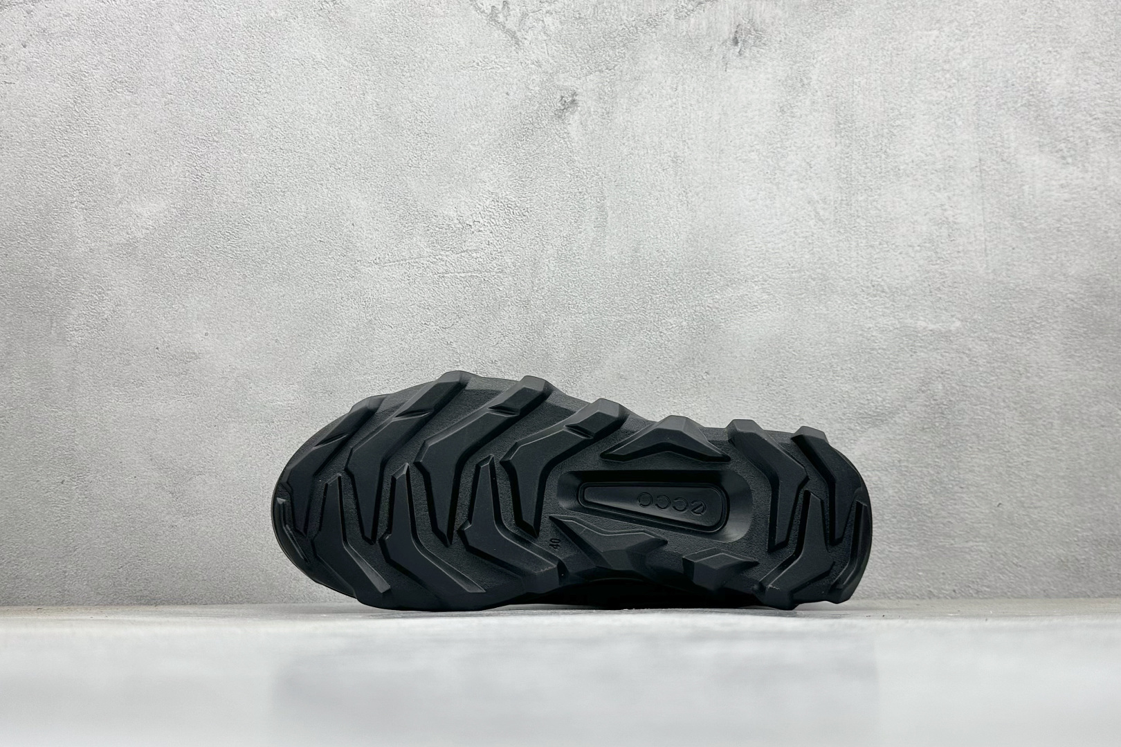 260 Ecco/爱步 百搭休闲老爹运动健步鞋 头层磨砂牛皮经典和现代工艺品质融合 820314