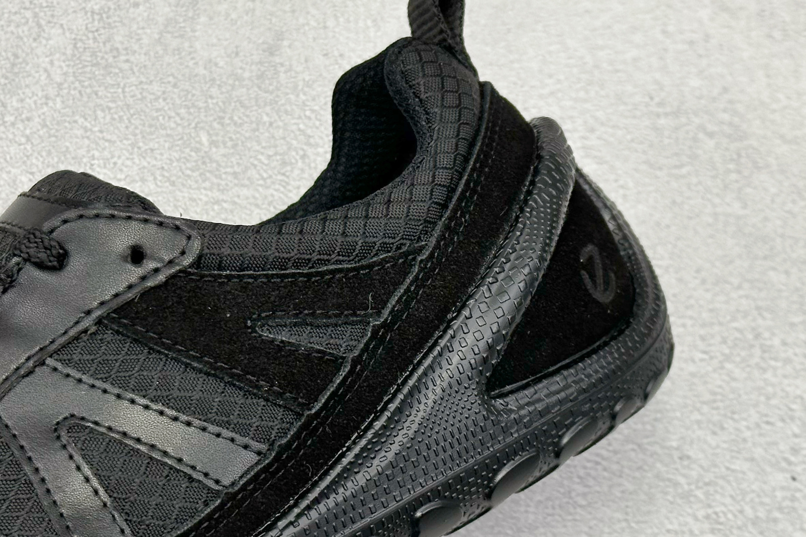 300 ECCO爱步运动休闲鞋 轻便缓震跑步鞋 802433-Chinese UA Cheap High Quatity Brand Clothes Bags handbags Sneakers wholesale wholesaler seller from China Factory suppliers Fashion Clothing Shoes best Quality Beautiful Price 300 ECCO爱步运动休闲鞋 轻便缓震跑步鞋 802433