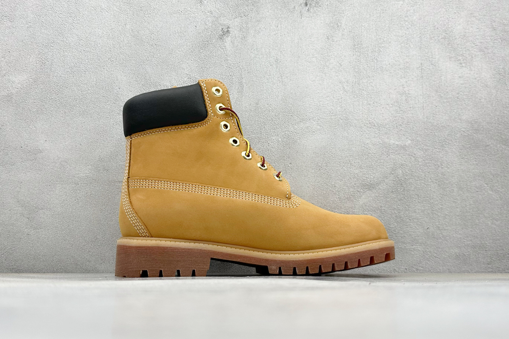 400 添柏岚 Timberland 踢不烂/经典款黄色高帮 女款六孔 型号10361 男款七孔 型号10061-Chinese UA Cheap High Quatity Brand Clothes Bags handbags Sneakers wholesale wholesaler seller from China Factory suppliers Fashion Clothing Shoes best Quality Beautiful Price 400 添柏岚 Timberland 踢不烂/经典款黄色高帮 女款六孔 型号10361 男款七孔 型号10061