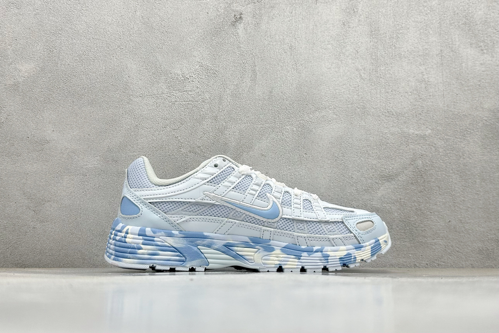 Nike P-6000 系列低帮复古老爹风休闲运动舒适慢跑鞋 CV2209-111