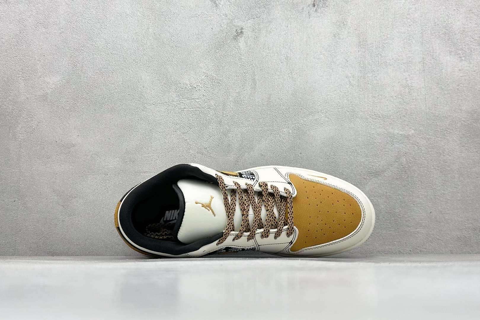 280 Travis Scott x Nike Air Jordan 1 Low x x Bearbrick Air Jordan 1 Low 反转白灰小勾倒钩 LD2025-001