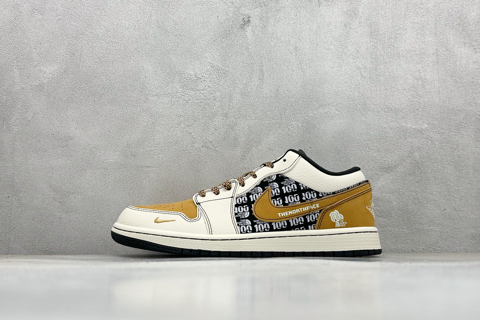 280 Travis Scott x Nike Air Jordan 1 Low x x Bearbrick Air Jordan 1 Low 反转白灰小勾倒钩 LD2025-001