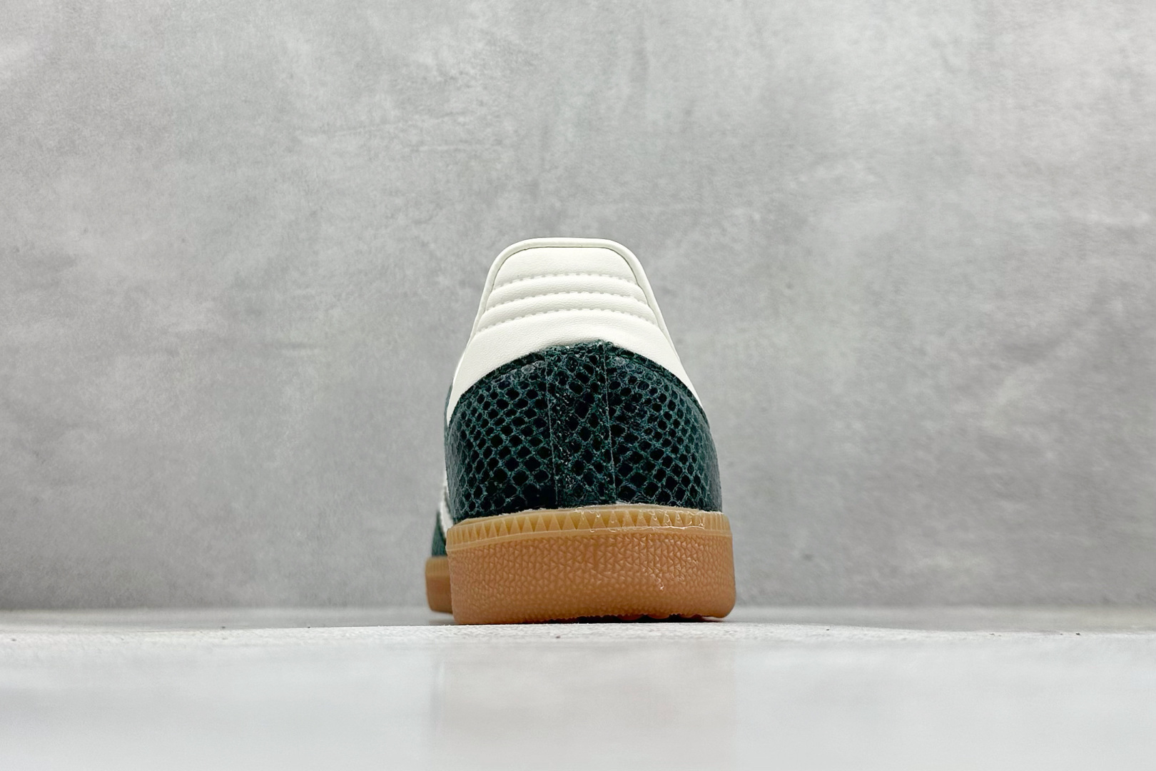 Adidas Originals Samba 阿迪达斯三叶草 桑巴舞系列绅士德训足球风百搭低帮休闲运动板鞋 JR8848