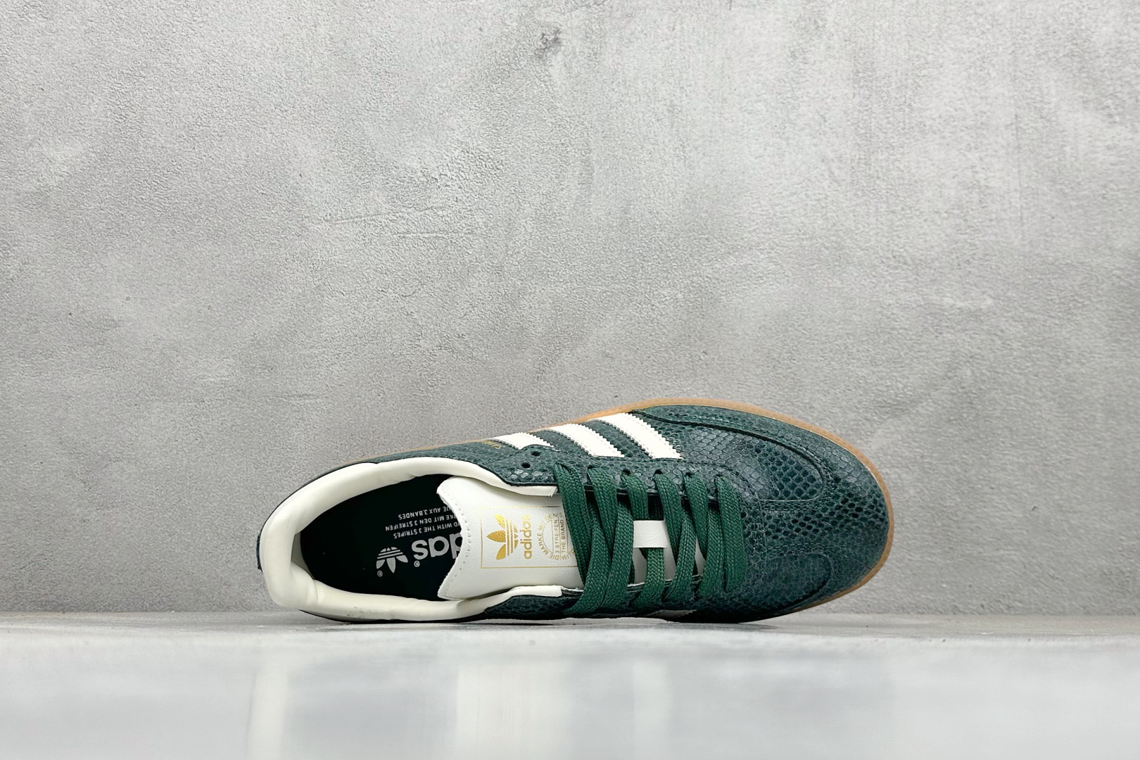 Adidas Originals Samba 阿迪达斯三叶草 桑巴舞系列绅士德训足球风百搭低帮休闲运动板鞋 JR8848