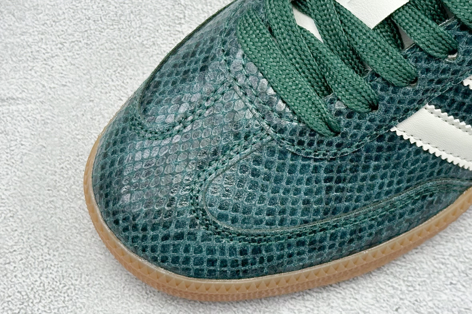 Adidas Originals Samba 阿迪达斯三叶草 桑巴舞系列绅士德训足球风百搭低帮休闲运动板鞋 JR8848