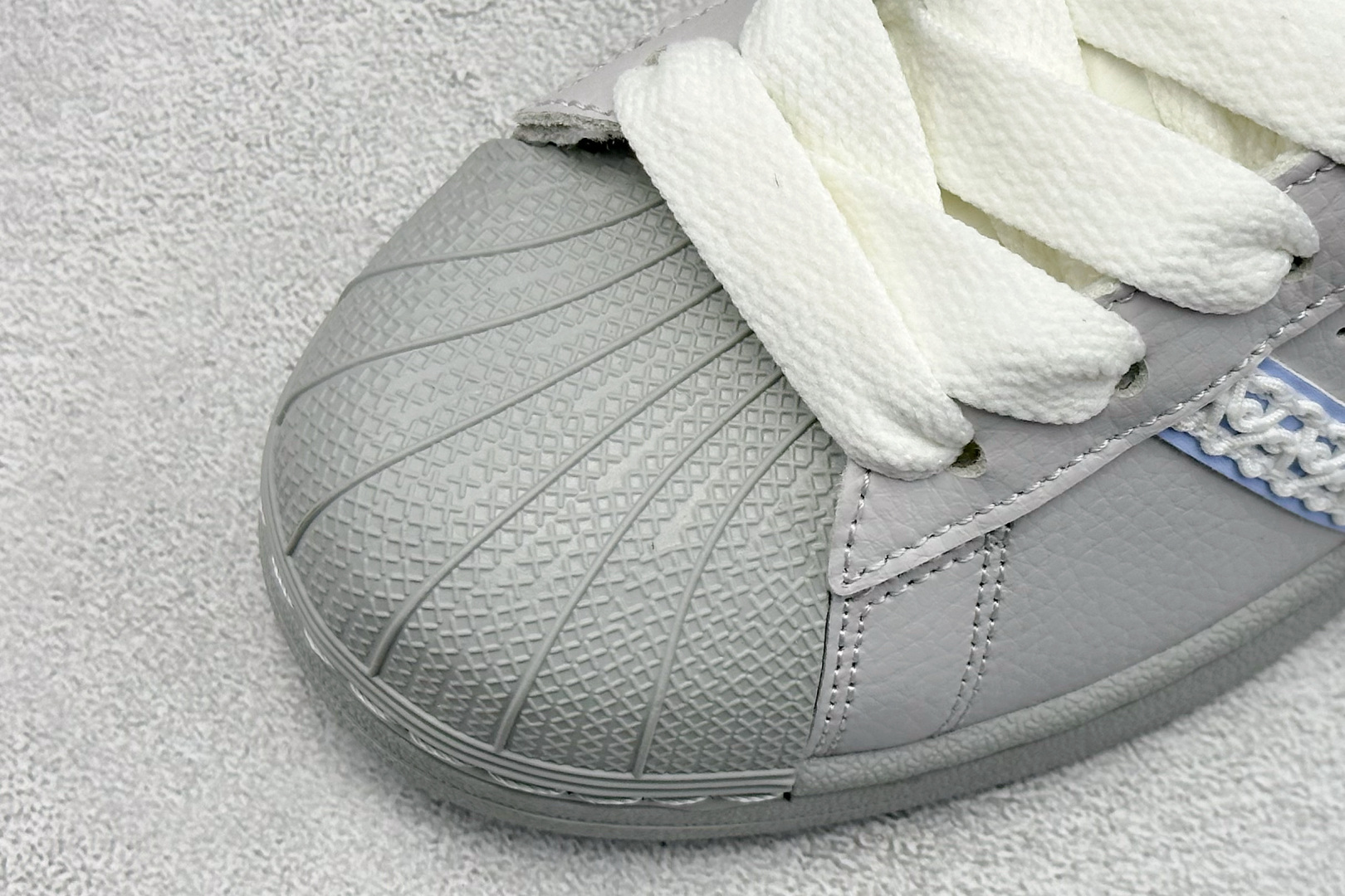 Adidas Originals Superstar 贝壳头 JQ8729