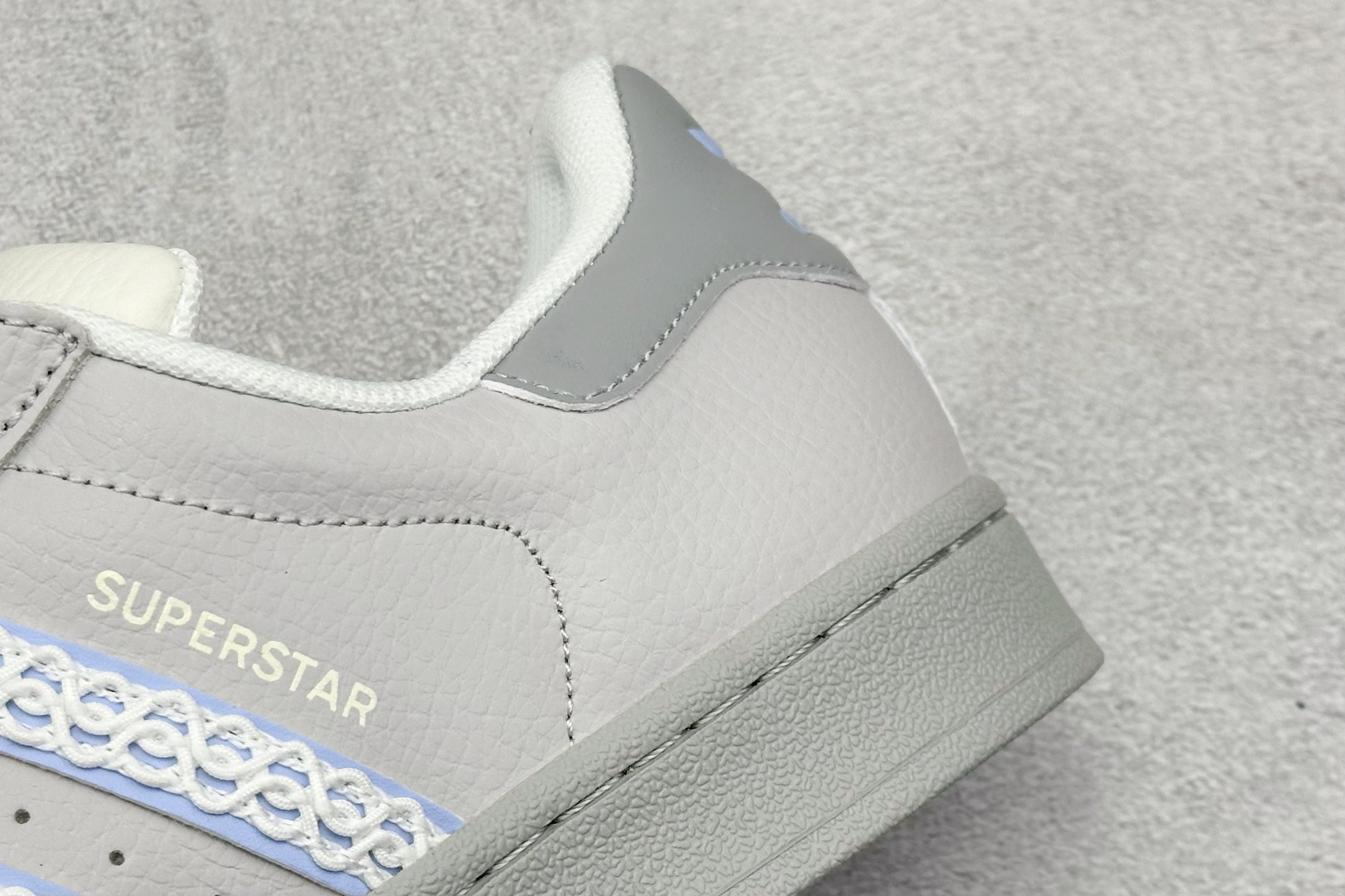 Adidas Originals Superstar 贝壳头 JQ8729