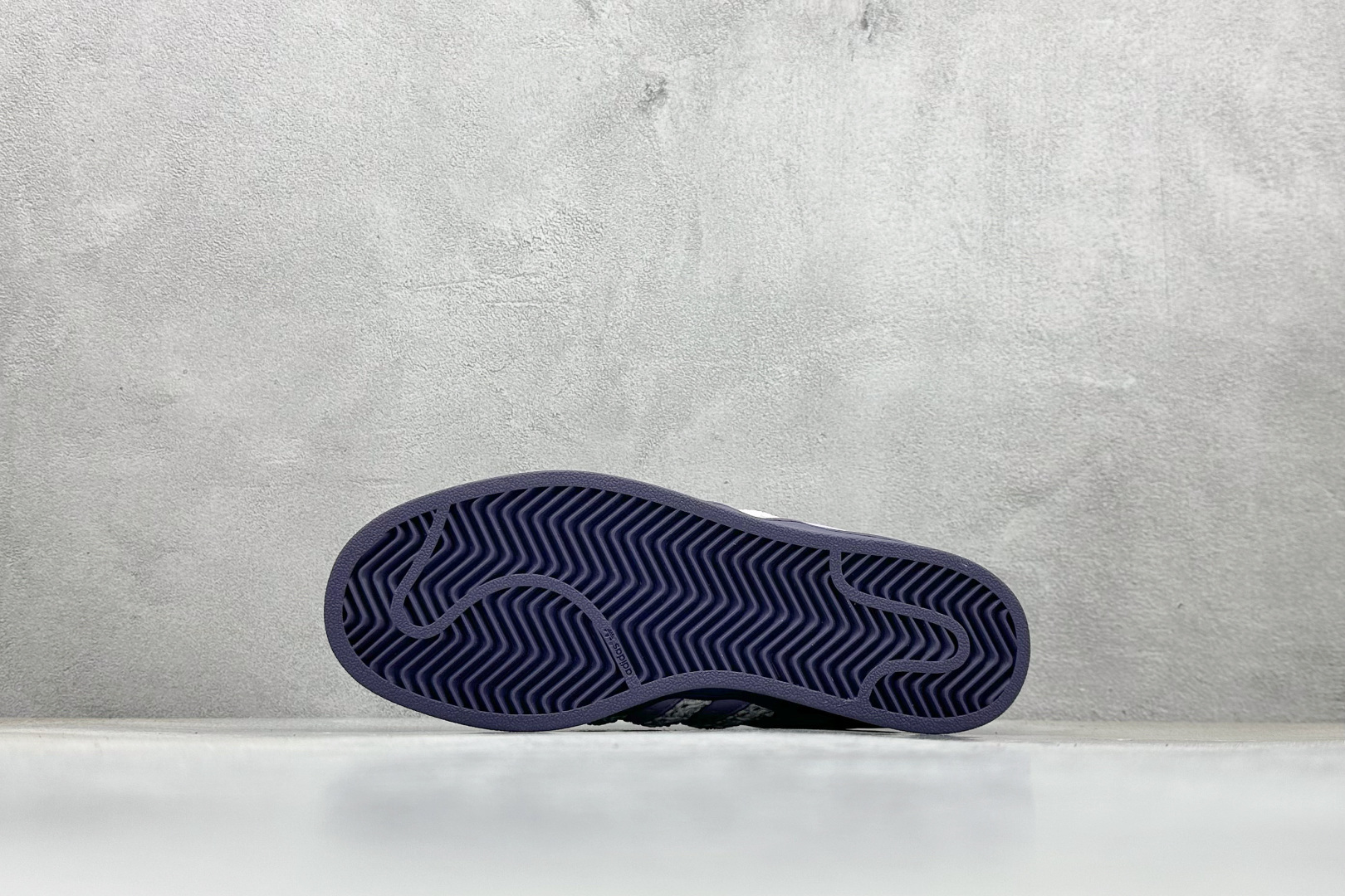 Adidas Originals Superstar 贝壳头 KJ4210