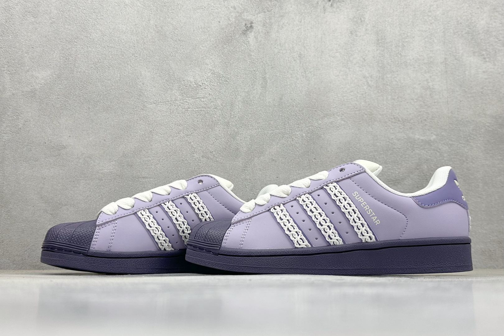 Adidas Originals Superstar 贝壳头 KJ4210