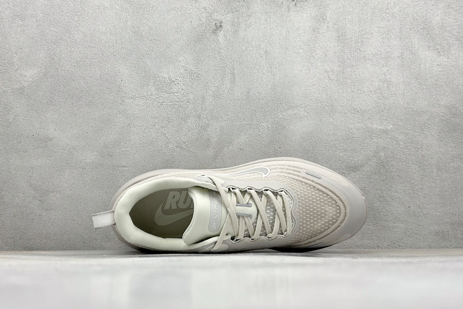 Nike Air Zoom Vomero Plus 耐克网面厚底气垫跑鞋 HV8150-001