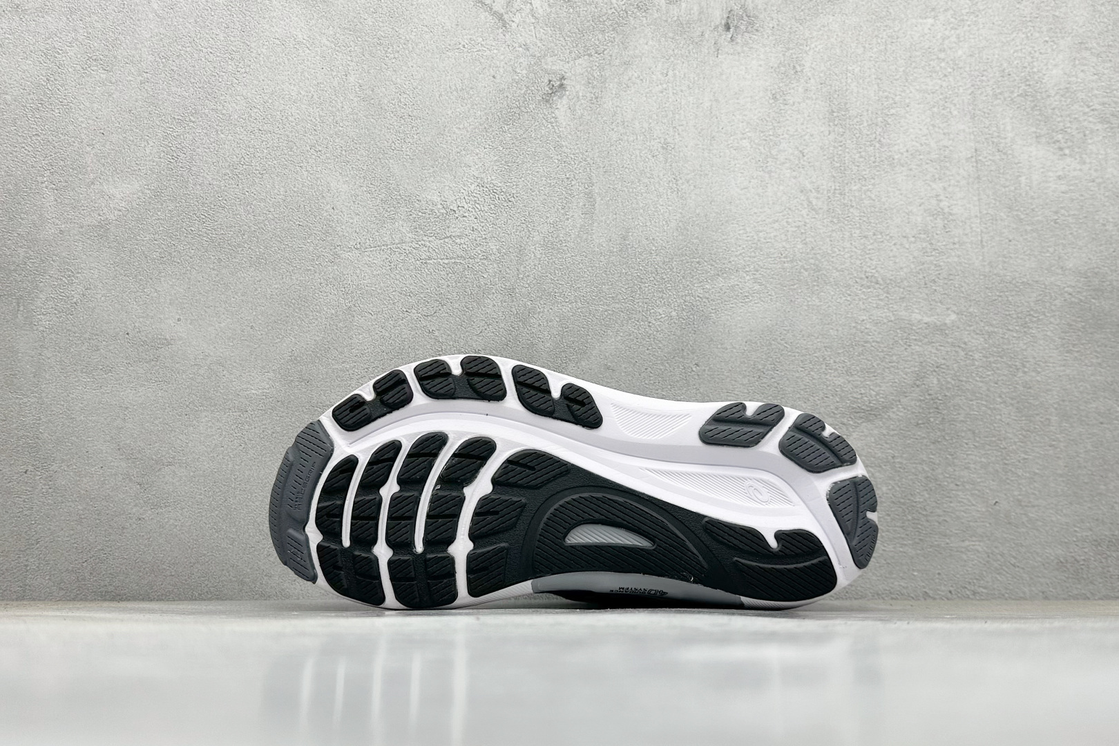 180 Asics Gel-Kayano 31代 运动休闲透气专业跑鞋 1011B867-002