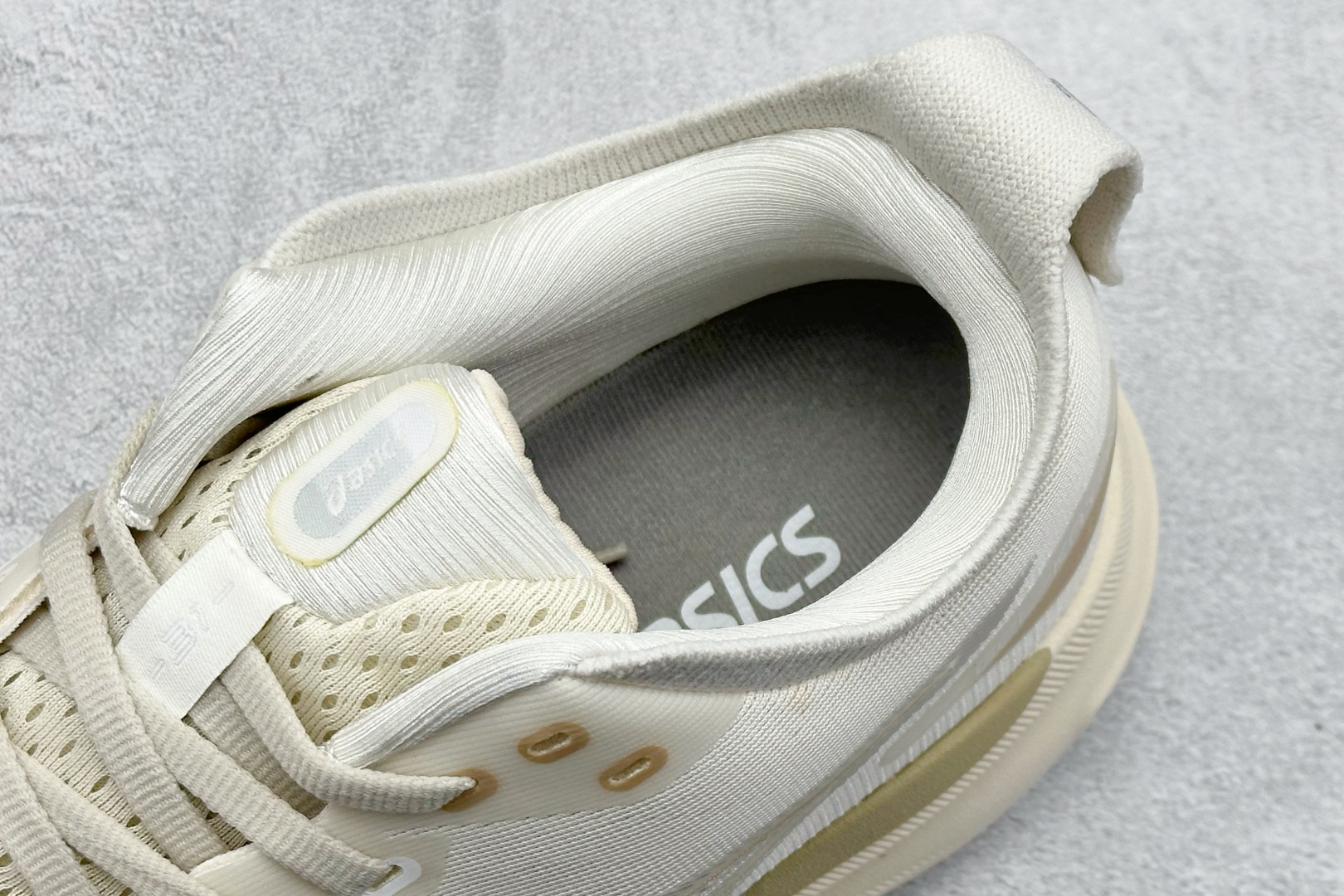 180 Asics Gel-Kayano 31代 运动休闲透气专业跑鞋 1011B994-200