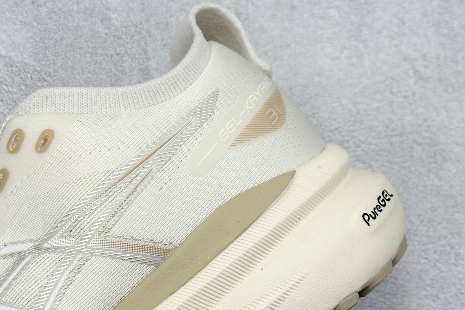 180 Asics Gel-Kayano 31代 运动休闲透气专业跑鞋 1011B994-200