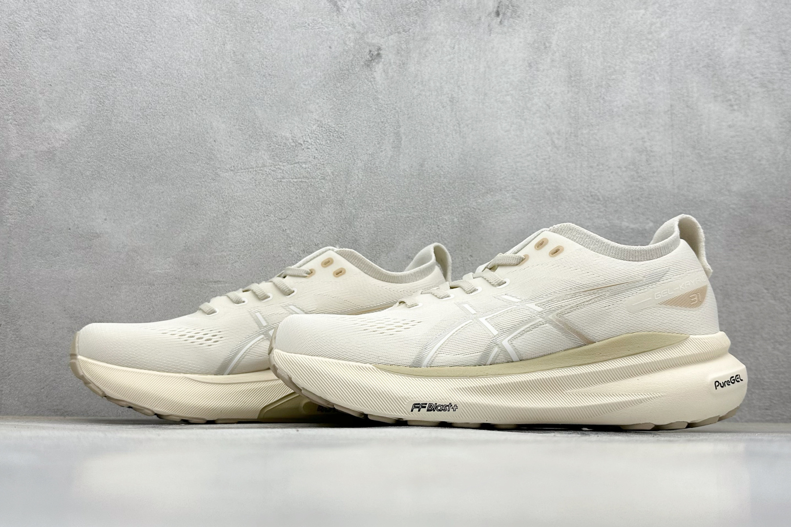 180 Asics Gel-Kayano 31代 运动休闲透气专业跑鞋 1011B994-200