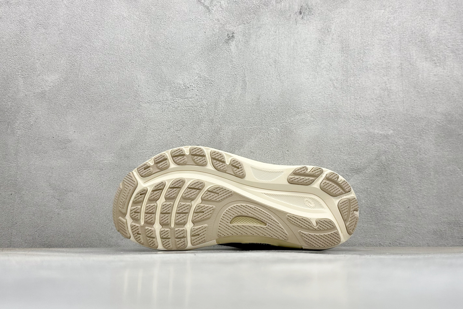 180 Asics Gel-Kayano 31代 运动休闲透气专业跑鞋 1011B994-200