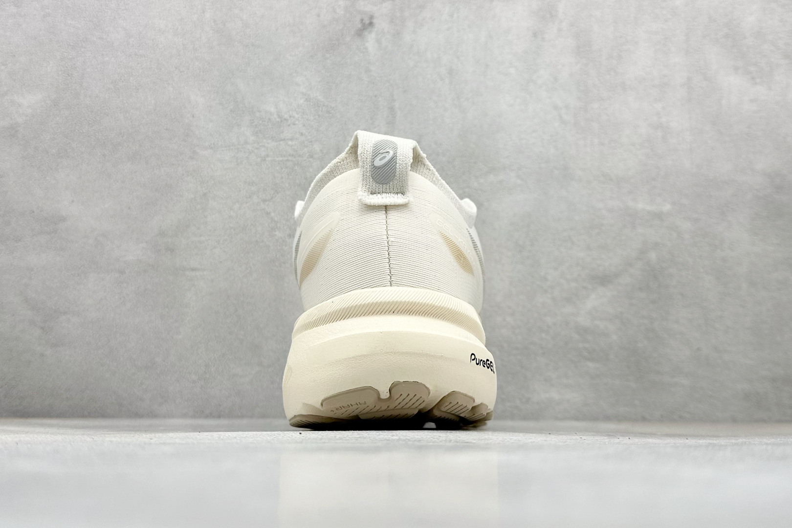 180 Asics Gel-Kayano 31代 运动休闲透气专业跑鞋 1011B994-200